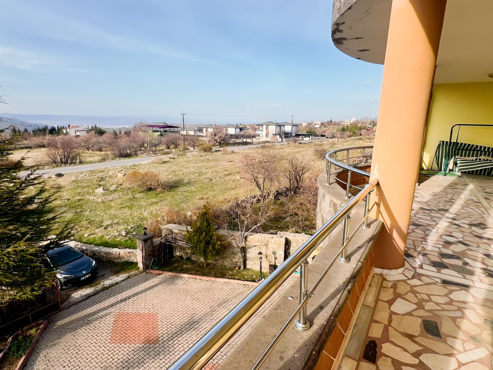 Hacılarda Manzaralı 2.000 m² İçinde 4 Katlı Geniş Aile Villası - Resim 14