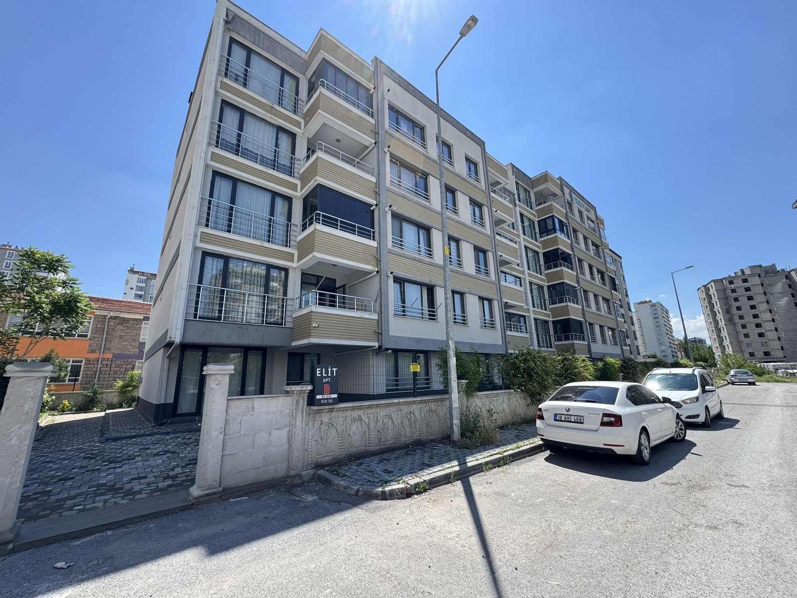 YILDIRIM BEYAZIT MAH DÜŞÜK KATLI YATAY MİMARİ KÖŞE DAİRE - Resim 2