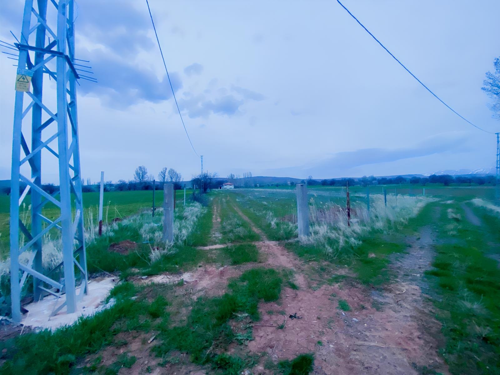 GÜMÜŞSU KÖYÜ'NDE 6600 m2 ARSALI KİRALIK MÜSTAKİL EV - Resim 9