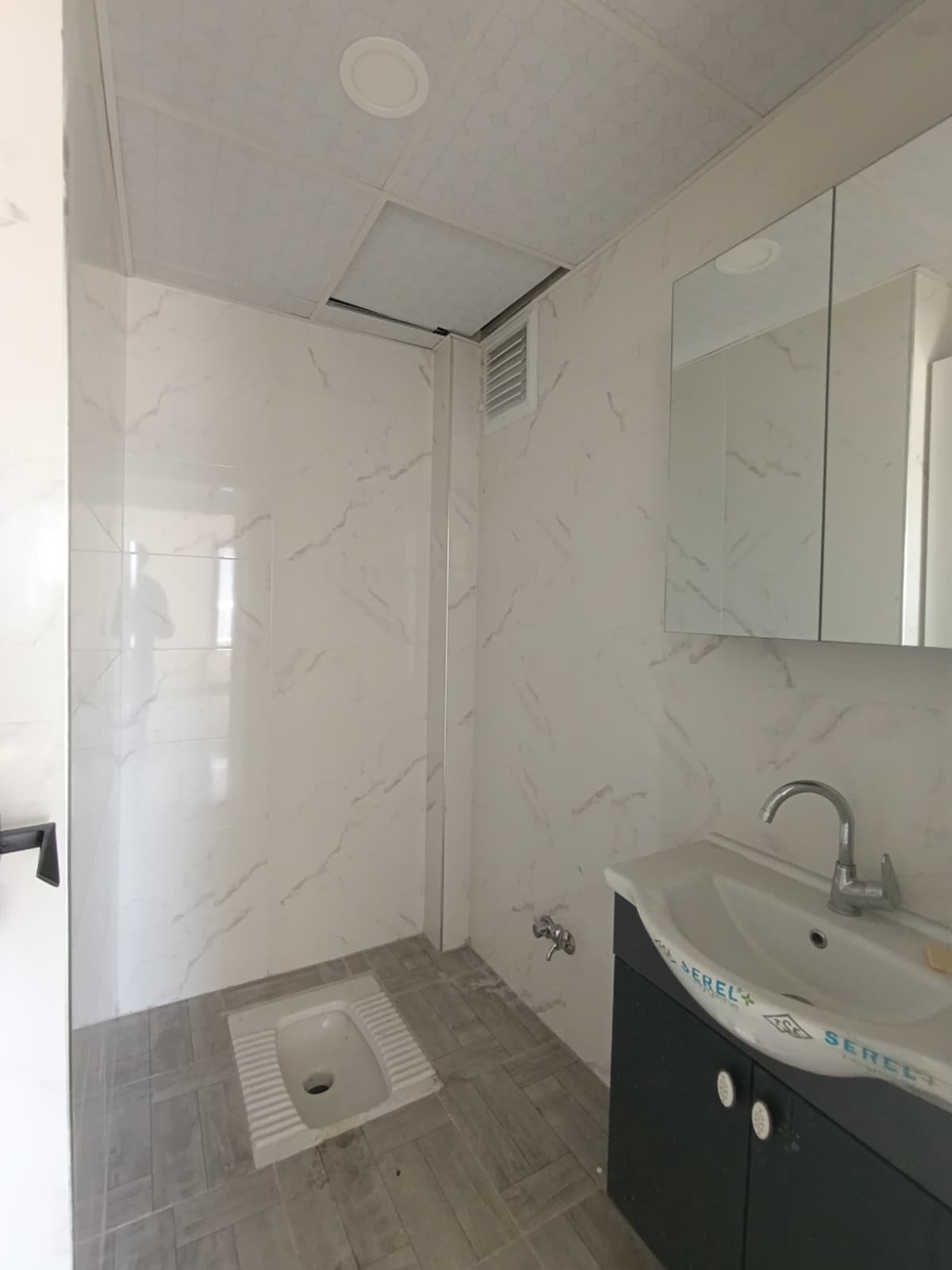 SEYRANİ ANA YOL ÜZERİNDE SATILIK 4+1 DAİRE - Resim 19