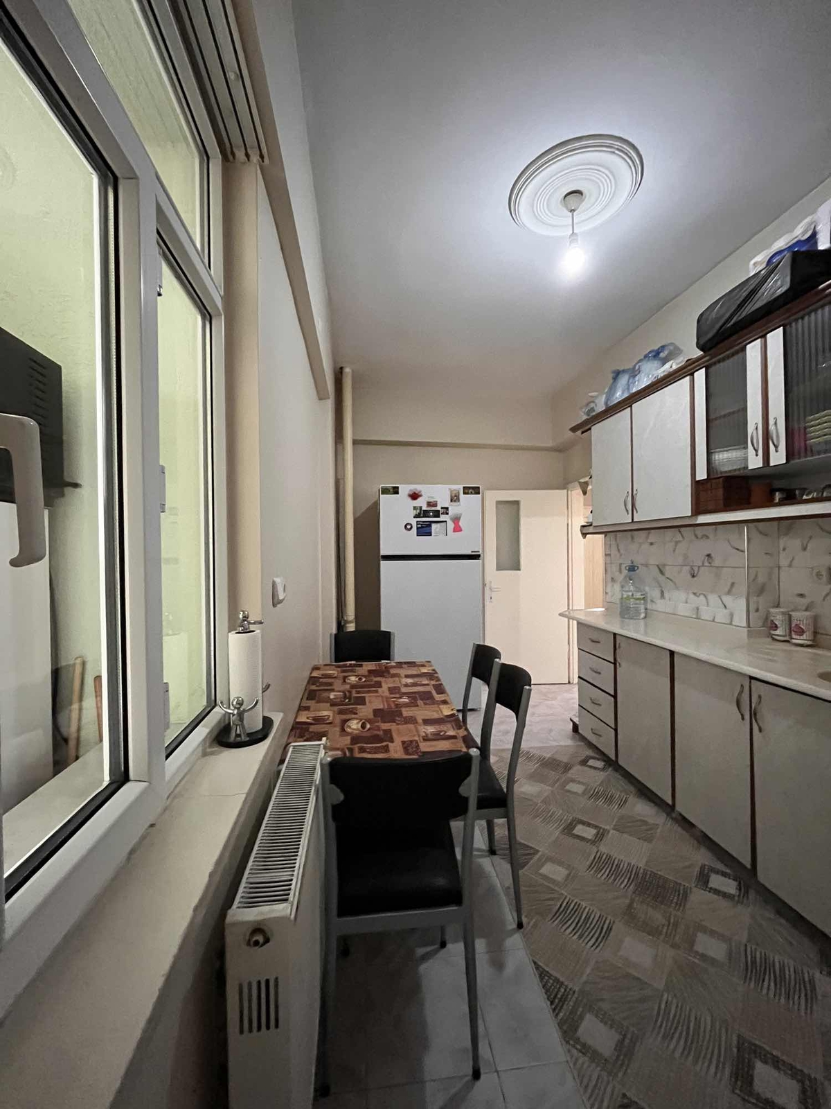 KARADENİZ CADDESİ ÜZERİNDE HARİKA ARA KAT DAİRE