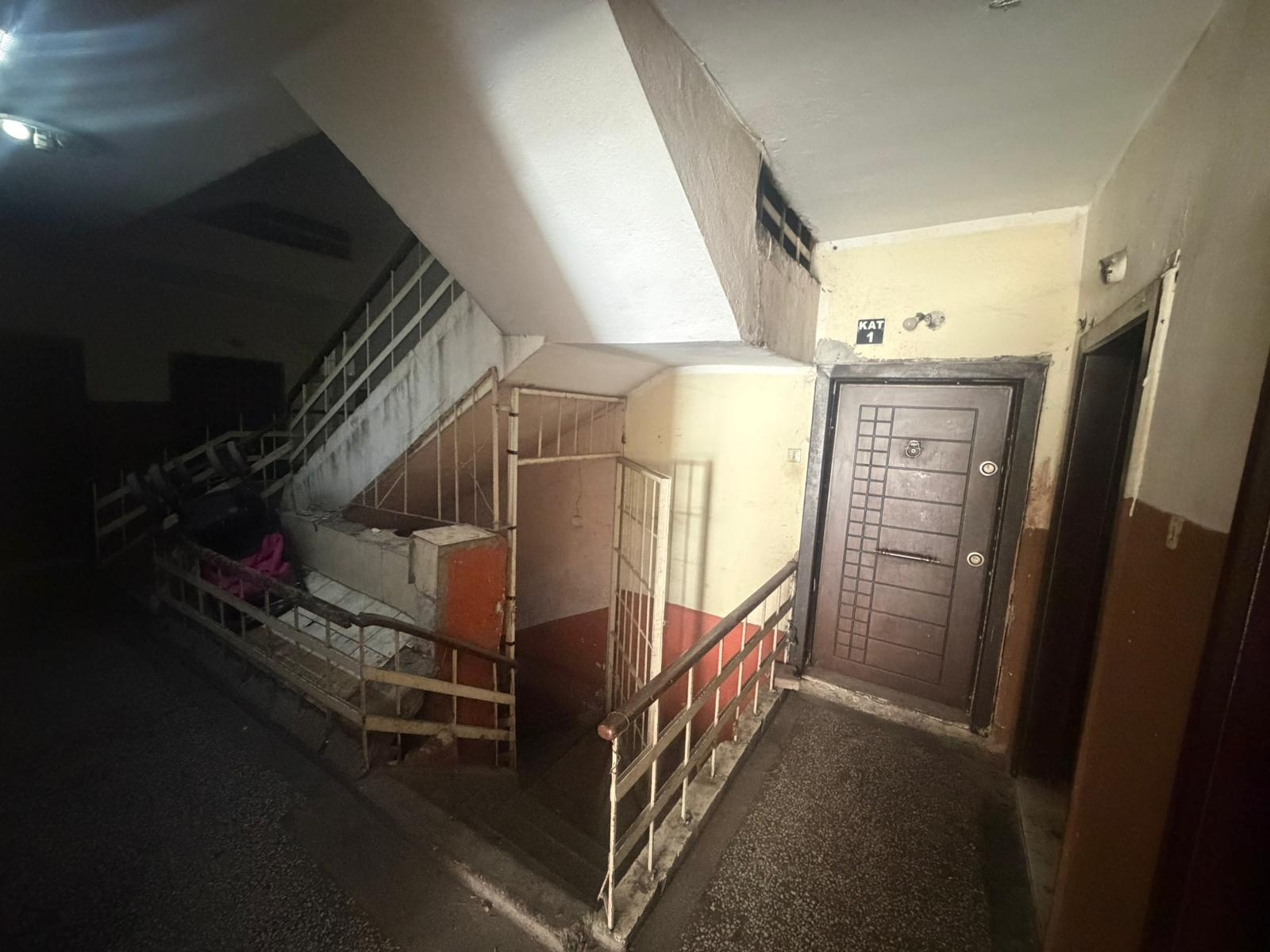 2+1 DAİRE YATIRIM FIRSATI TRANVAYA YÜRÜME MESAFESİNDE - Resim 11