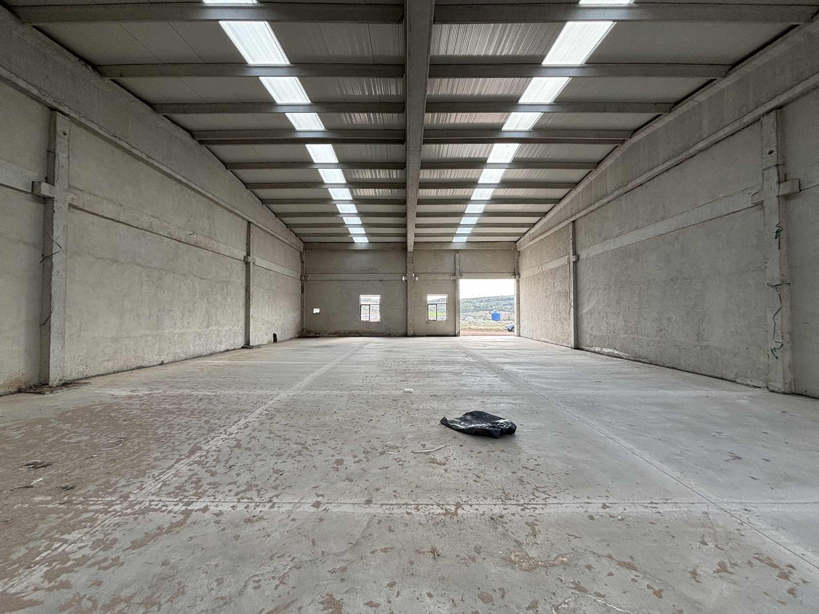 Mega Kent de Kiralık 400m2 Hangar - Resim 3