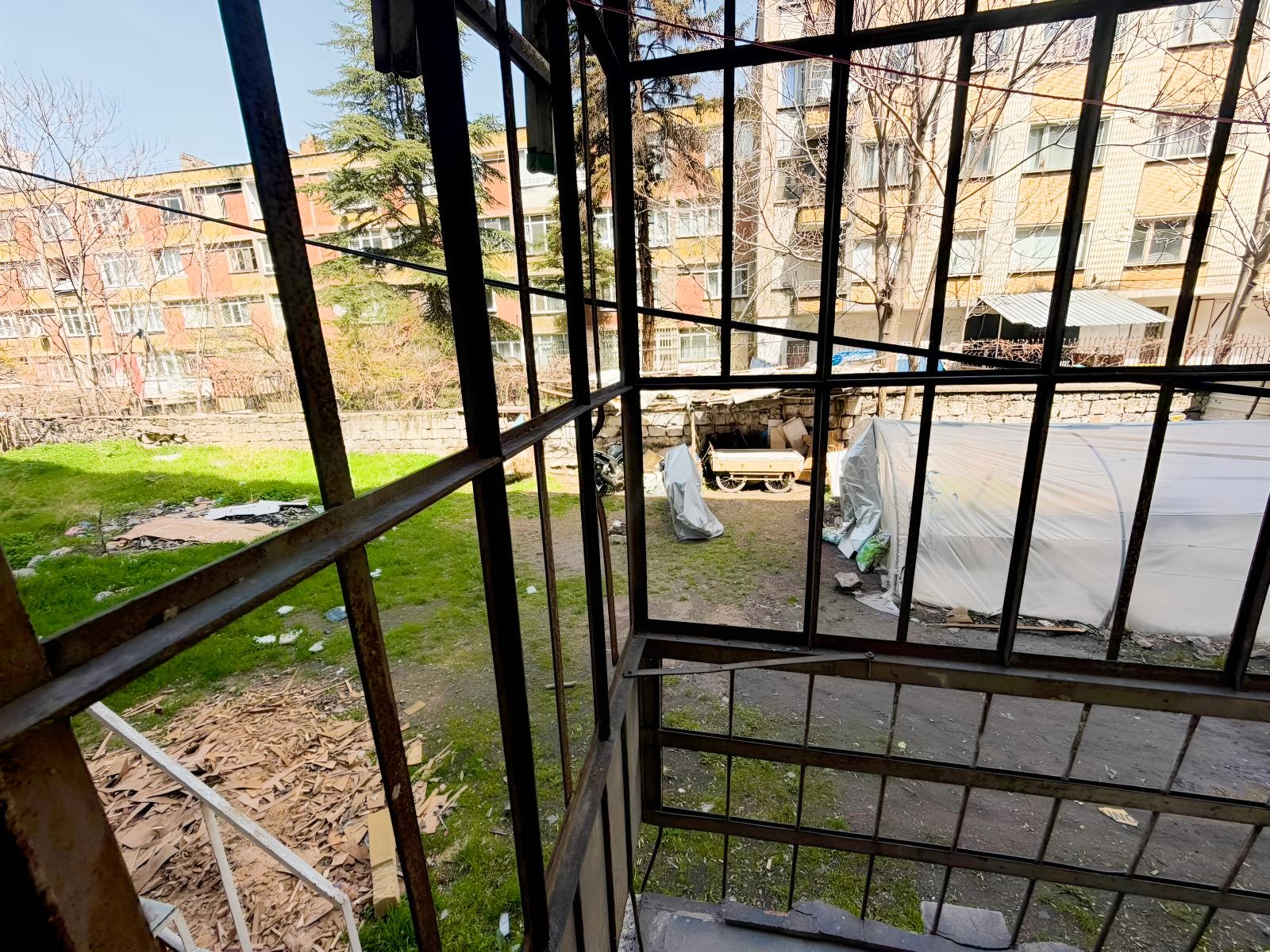 2+1 DAİRE YATIRIM FIRSATI TRANVAYA YÜRÜME MESAFESİNDE - Resim 3