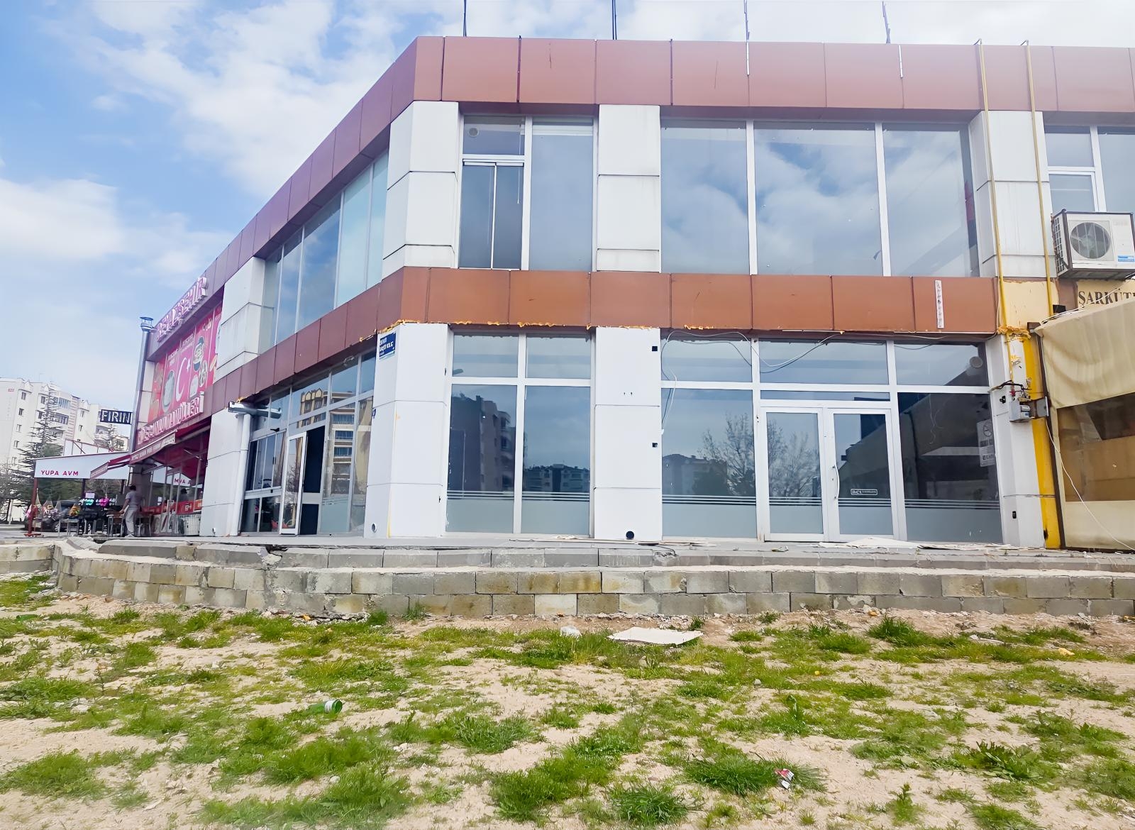 BEYAZŞEHİR'DE VERANDA İLE 480 METREKARE KULANIMLI BACALI DÜKKAN - Resim 2