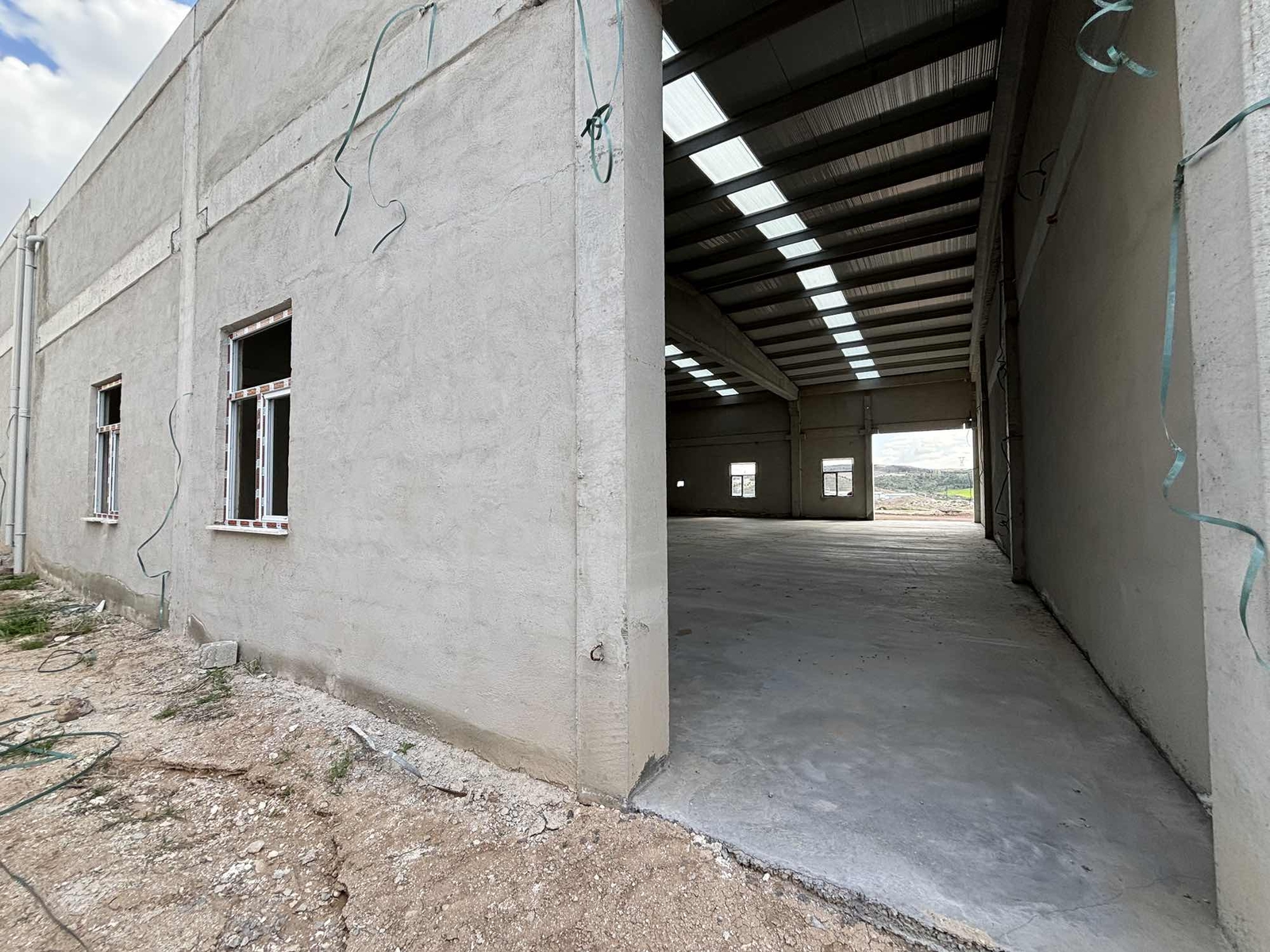 Mega Kent de Kiralık 400m2 Hangar - Resim 2