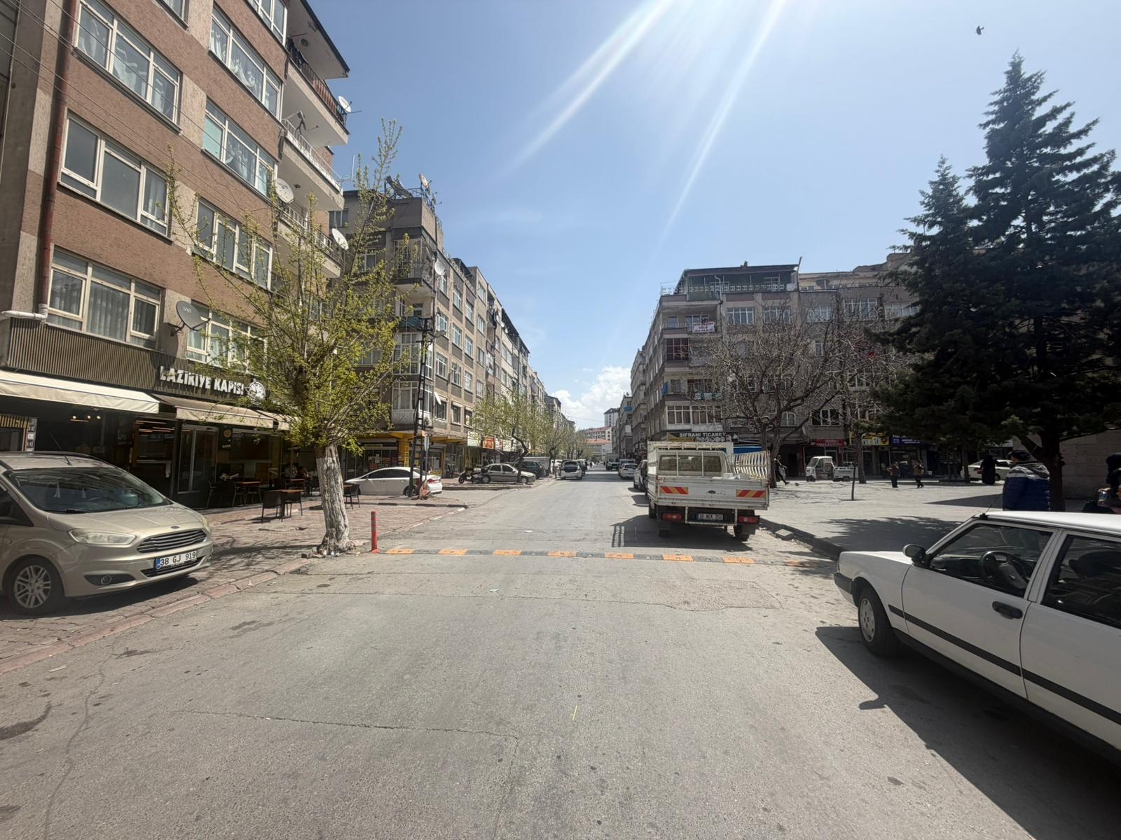 2+1 DAİRE YATIRIM FIRSATI TRANVAYA YÜRÜME MESAFESİNDE - Resim 10