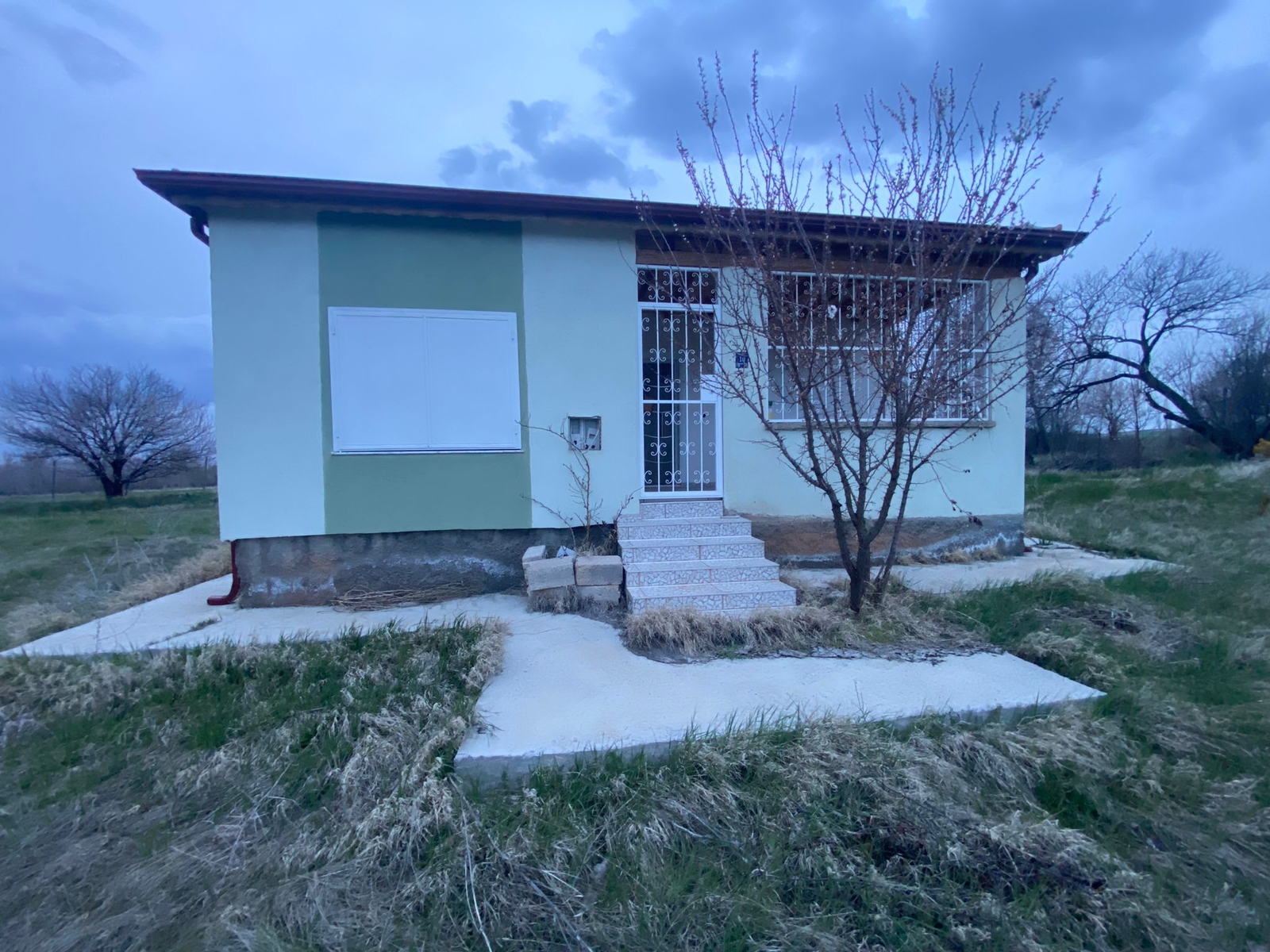 GÜMÜŞSU KÖYÜ'NDE 6600 m2 ARSALI KİRALIK MÜSTAKİL EV
