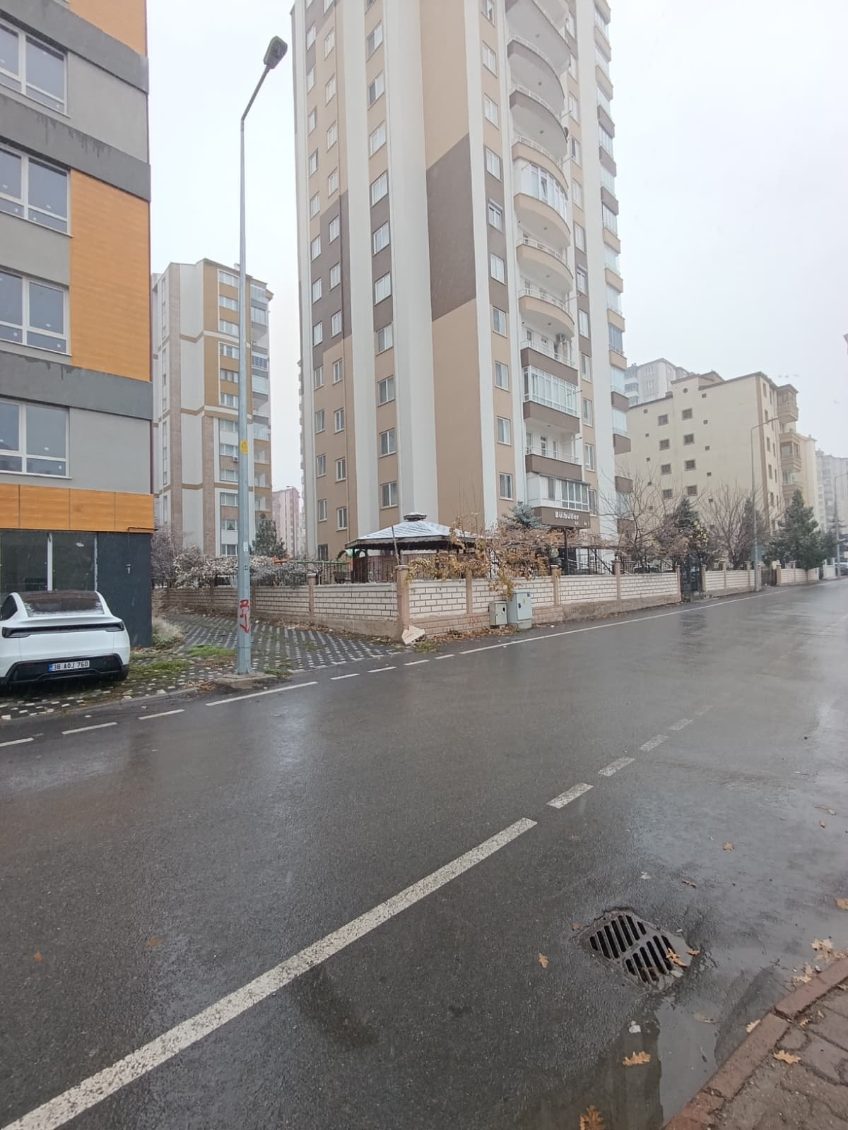 KÖŞK ERBOSAN OKULU YANIN DA KİRALIK 90 M2 DÜKKAN - Resim 2
