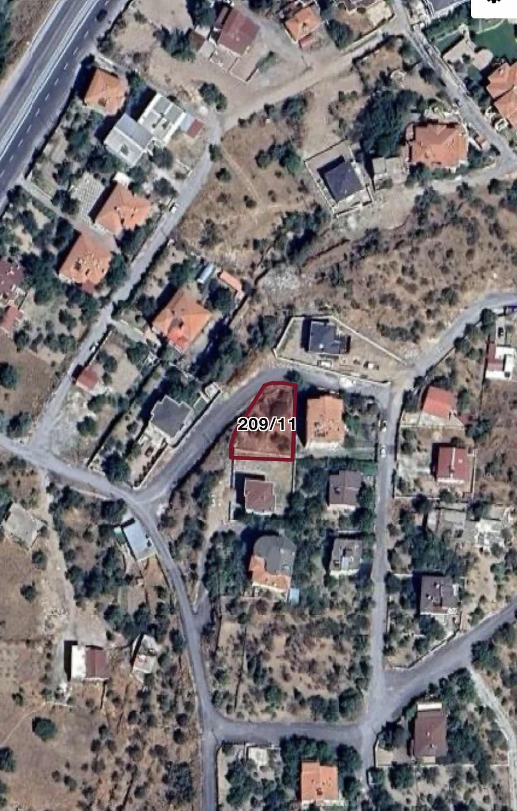 Hacılar 560m2 Temiz Köşe Villa Parseli