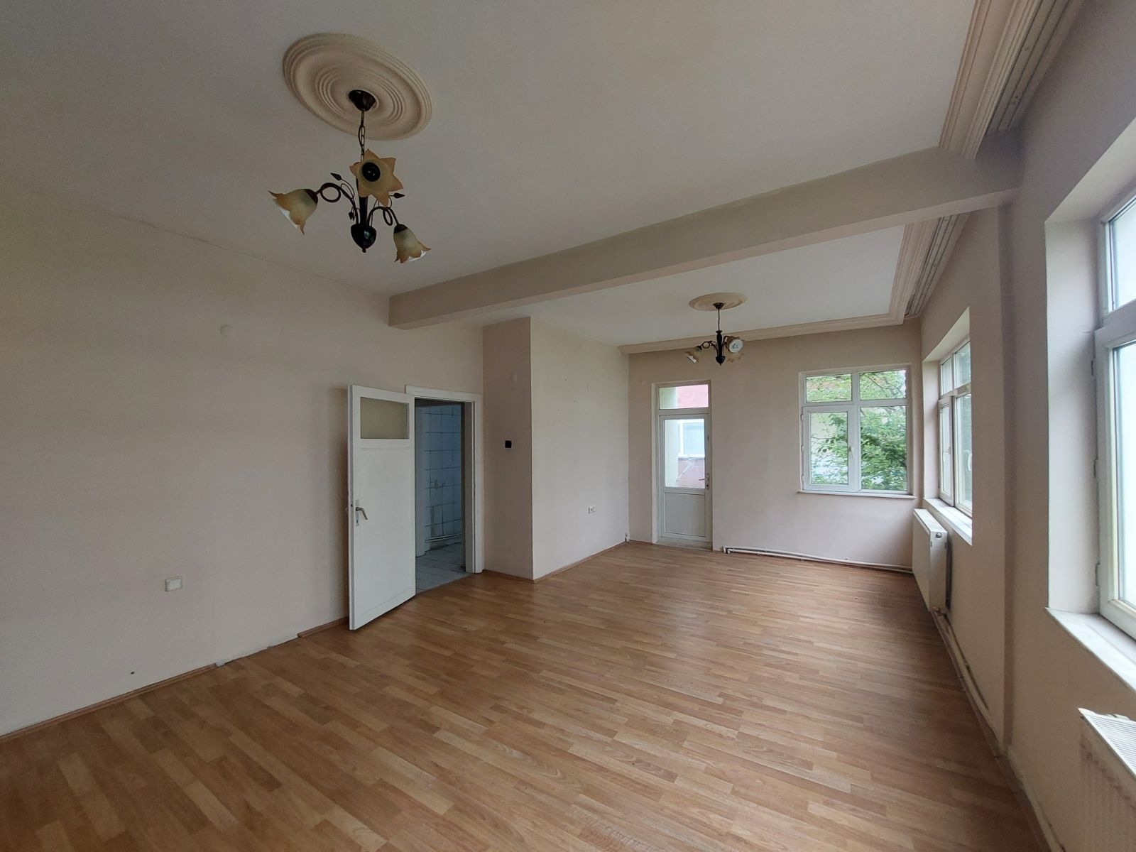 FEVZİ ÇAKMAK TRANVAYA YAKIN KİRALIK DAİRE - Resim 2