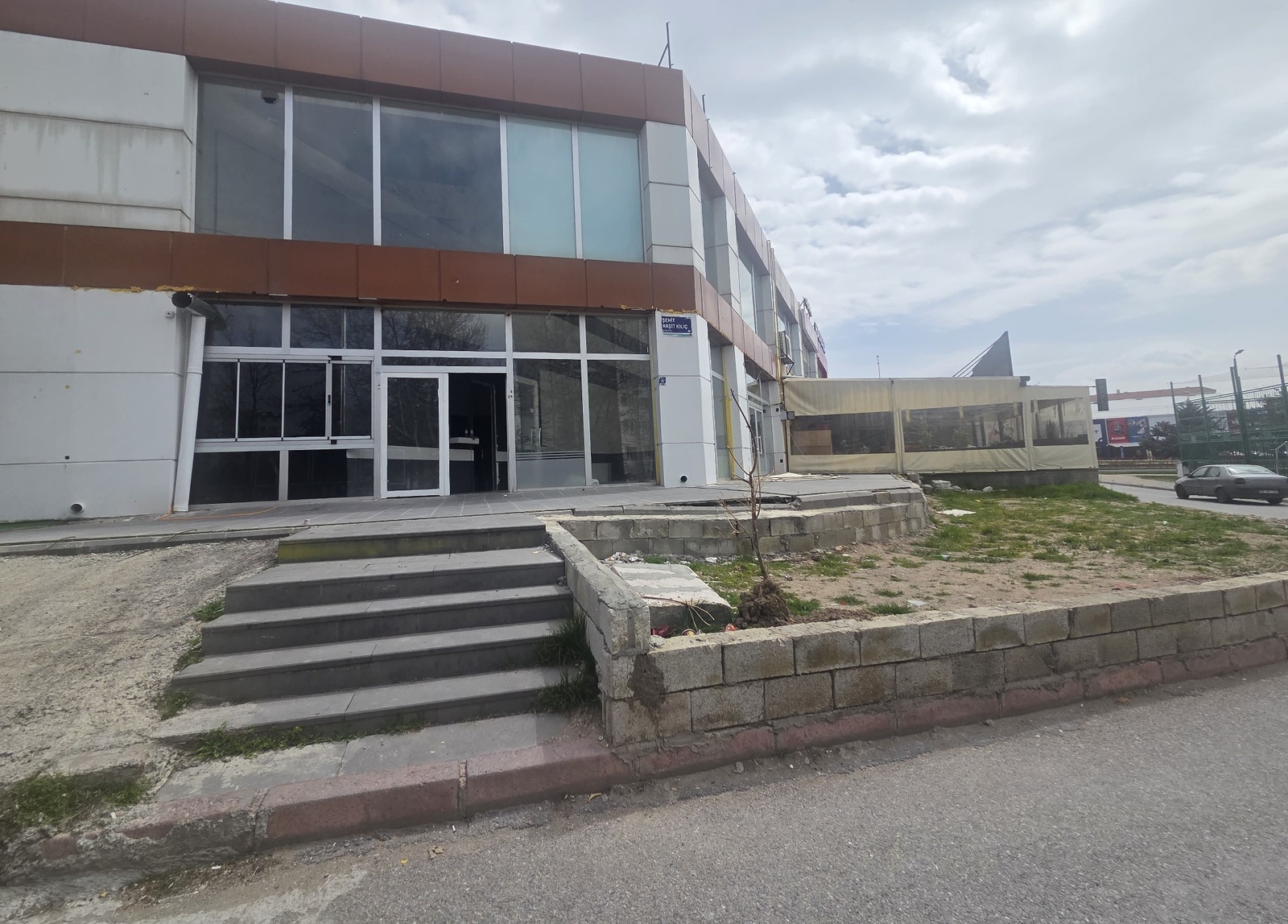 BEYAZŞEHİR'DE VERANDA İLE 480 METREKARE KULANIMLI BACALI DÜKKAN - Resim 24