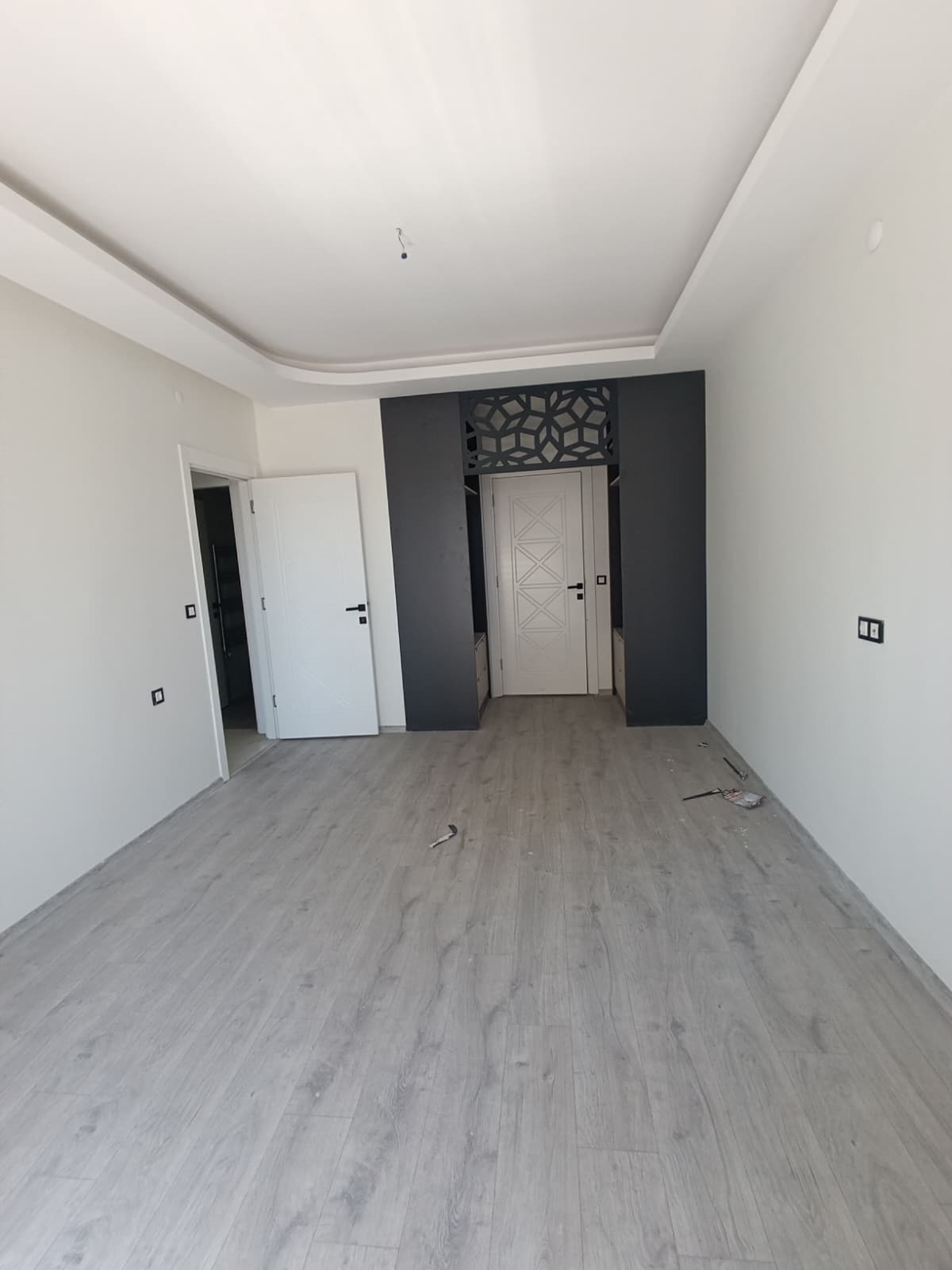 SEYRANİ ANA YOL ÜZERİNDE SATILIK 4+1 DAİRE - Resim 25