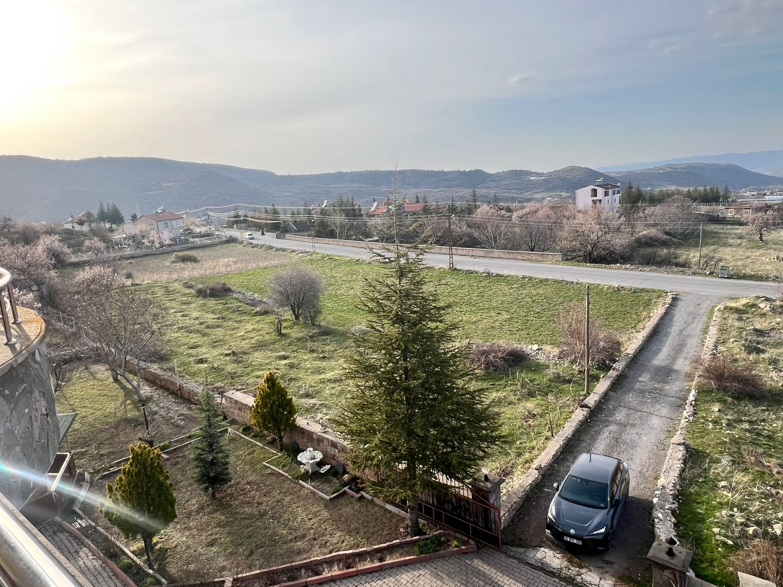 Hacılarda Manzaralı 2.000 m² İçinde 4 Katlı Geniş Aile Villası - Resim 7
