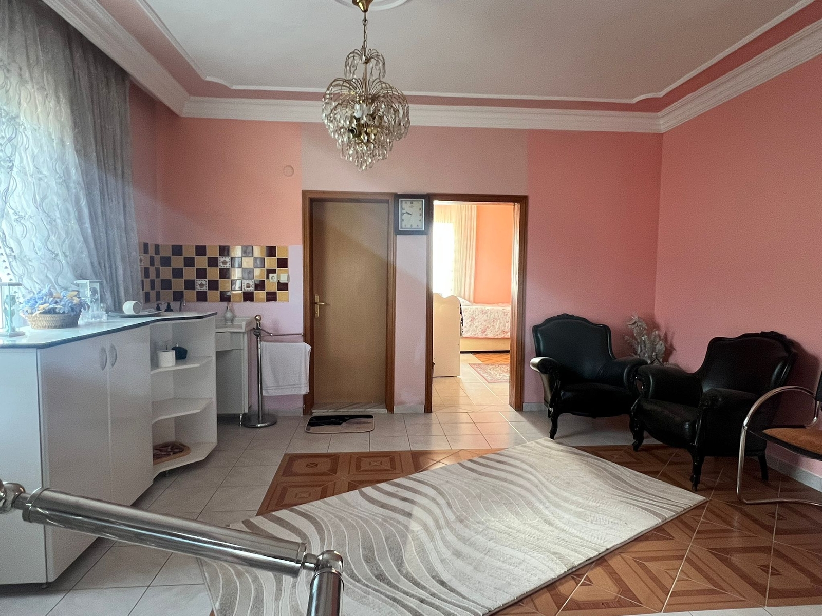 Hacılarda Manzaralı 2.000 m² İçinde 4 Katlı Geniş Aile Villası - Resim 23