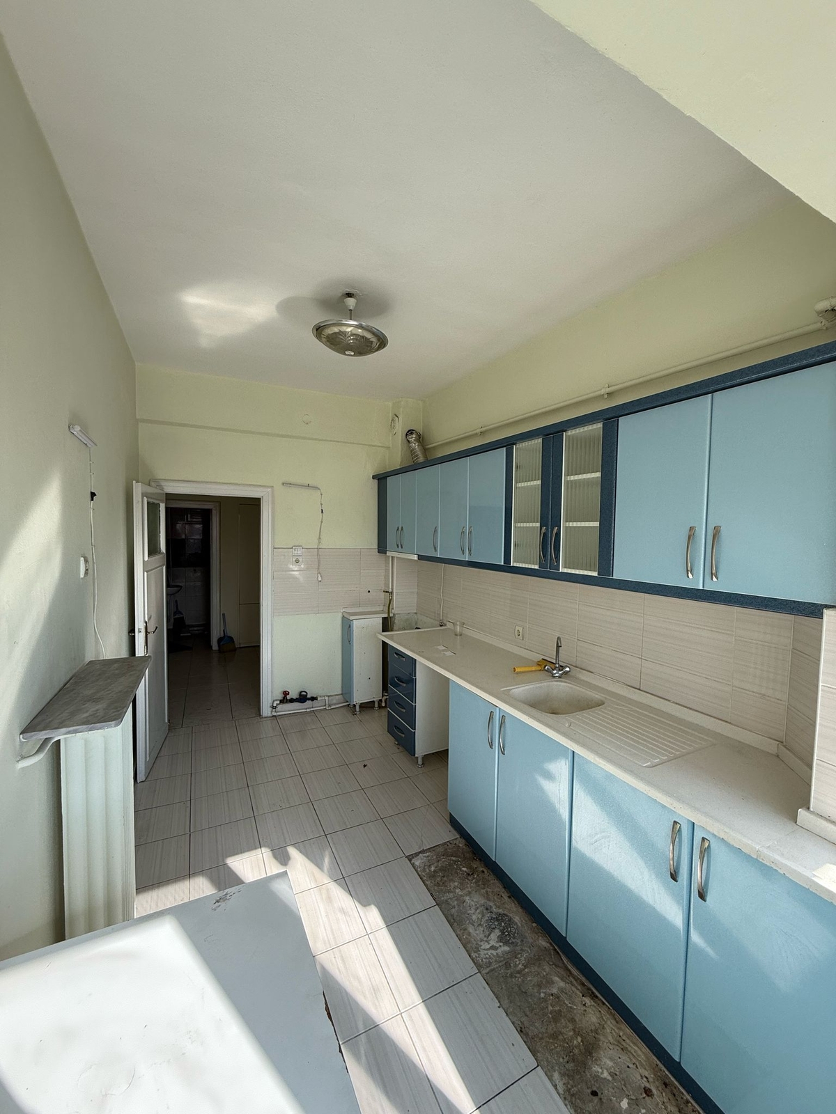 İSTASYON CADDESİNDE OFİS OLMAYA UYGUN SATILIK 3+1 DAİRE - Resim 9