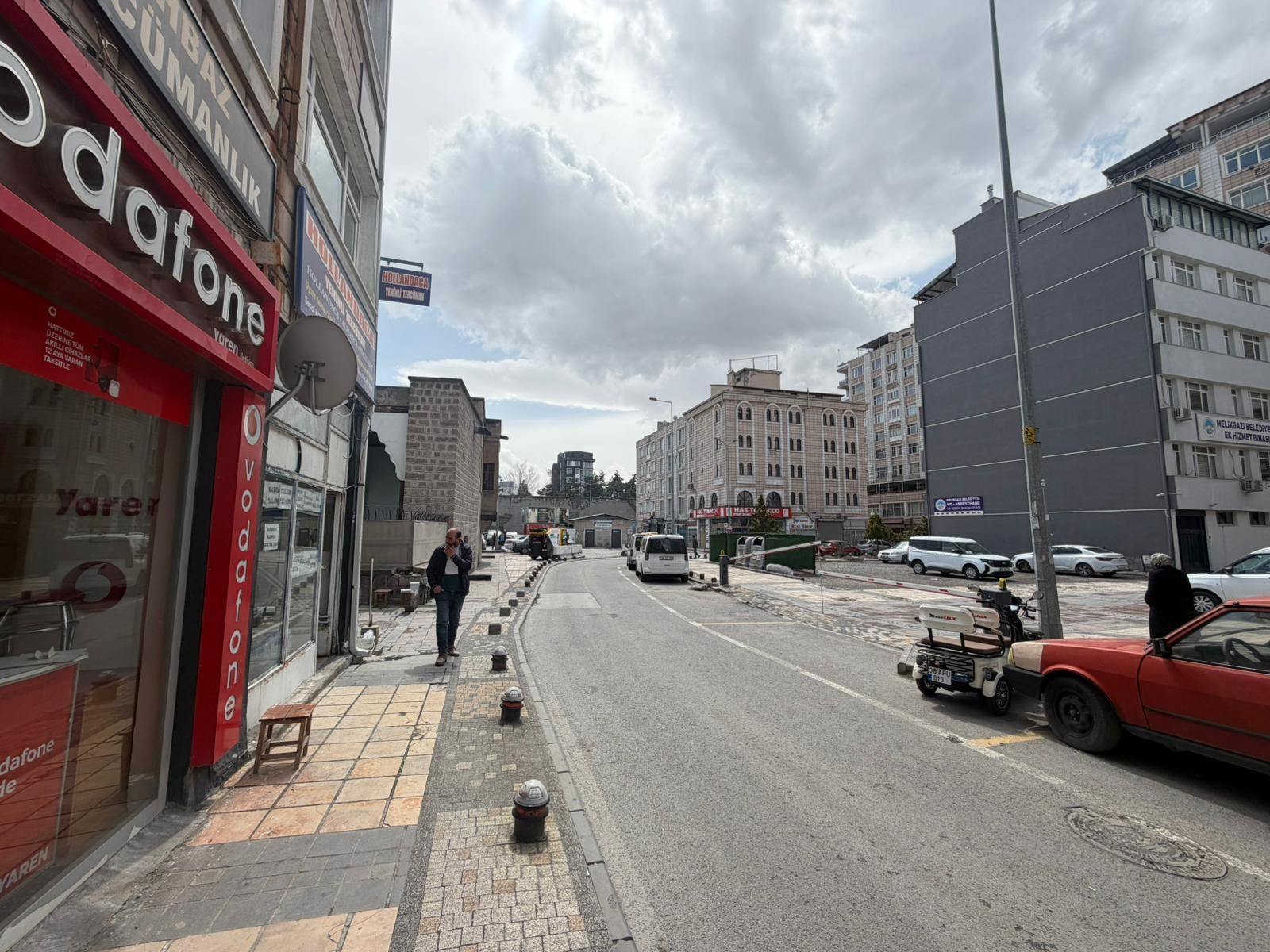 ATATÜRK EVİ YANINDA ÇARŞI MERKEZDE 20M2 KİRALIK DÜKKAN - Resim 5