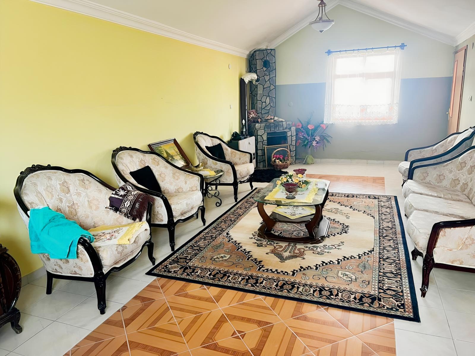 Hacılarda Manzaralı 2.000 m² İçinde 4 Katlı Geniş Aile Villası