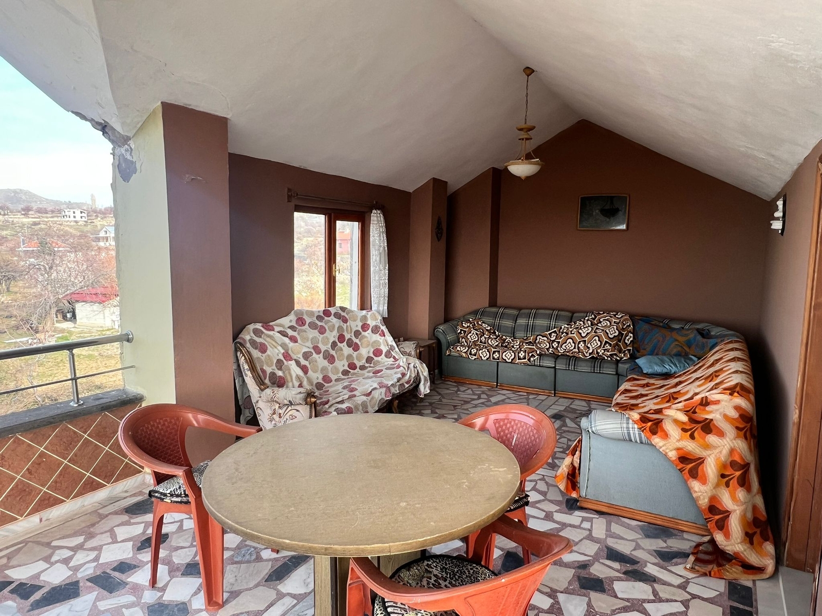 Hacılarda Manzaralı 2.000 m² İçinde 4 Katlı Geniş Aile Villası - Resim 3