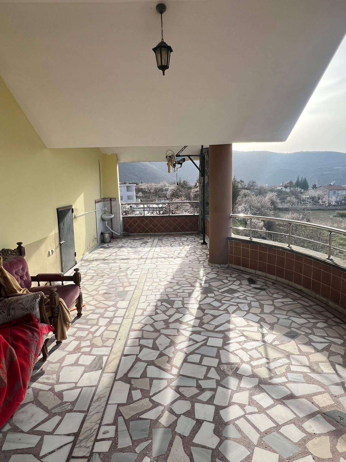 Hacılarda Manzaralı 2.000 m² İçinde 4 Katlı Geniş Aile Villası - Resim 9