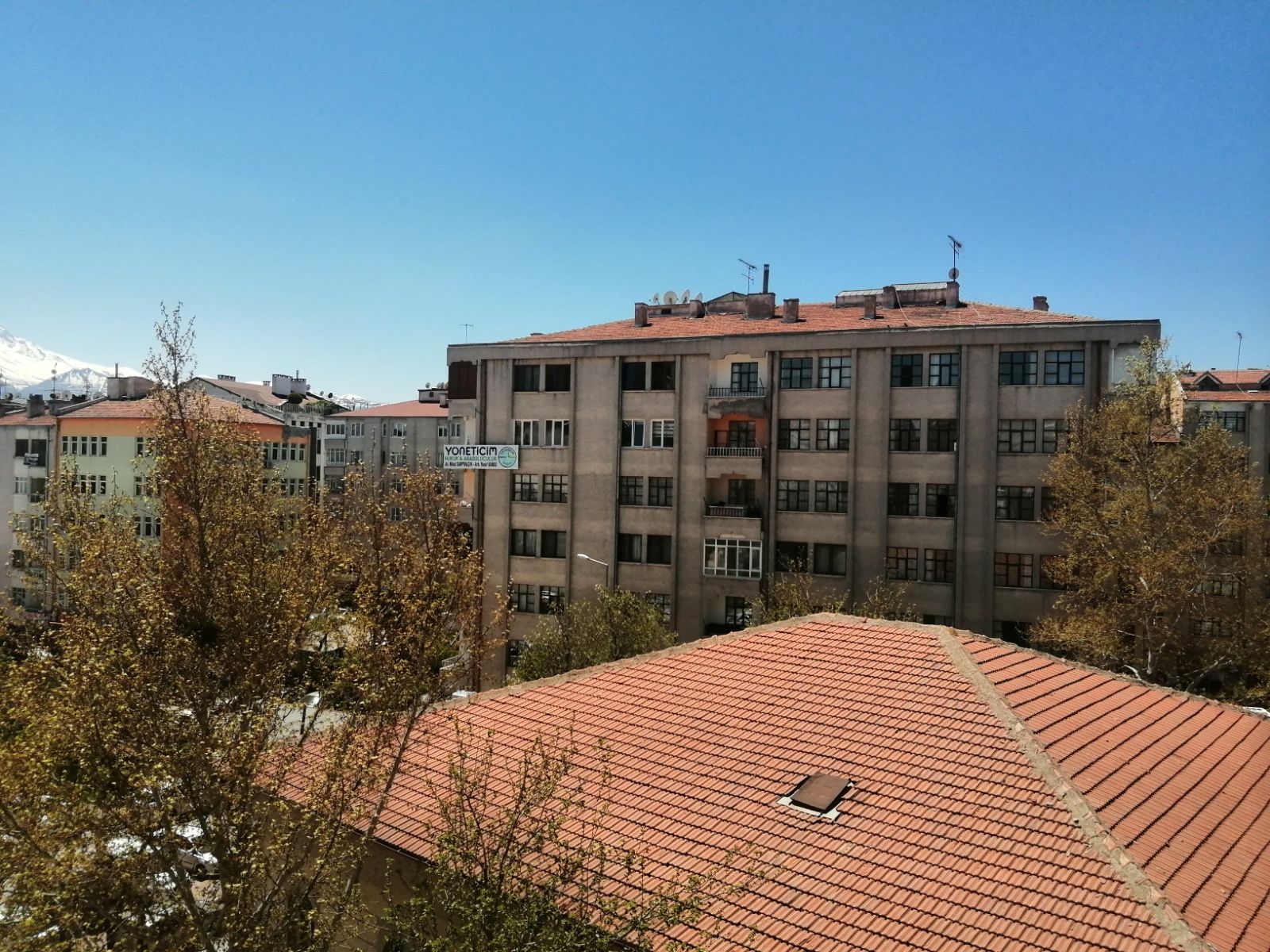 SAHABİYE MH MERKEZDE KİRALIK OFİS