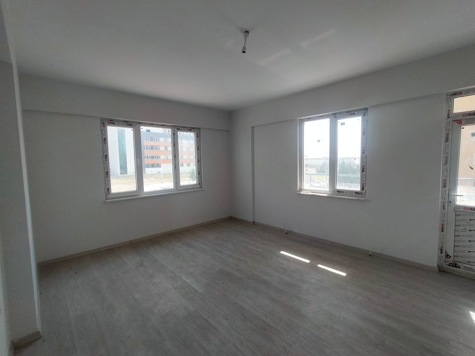 19MAYİS'TA ORGANİZE SANAYİYE YAKIN GÜZEL LOKASYONDA DAİRE