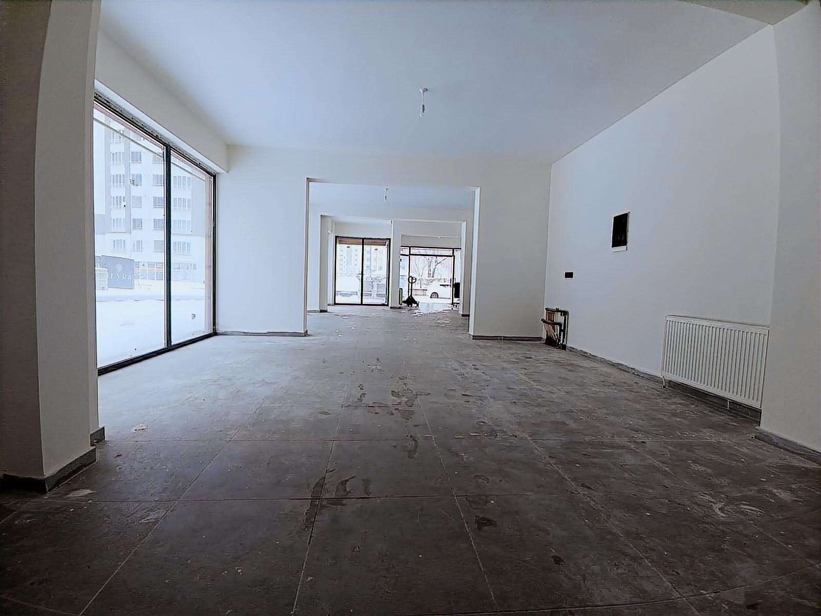 Küçük Ali Mahallesinde Kiralık Sıfır Köşe Dükkan - Resim 4