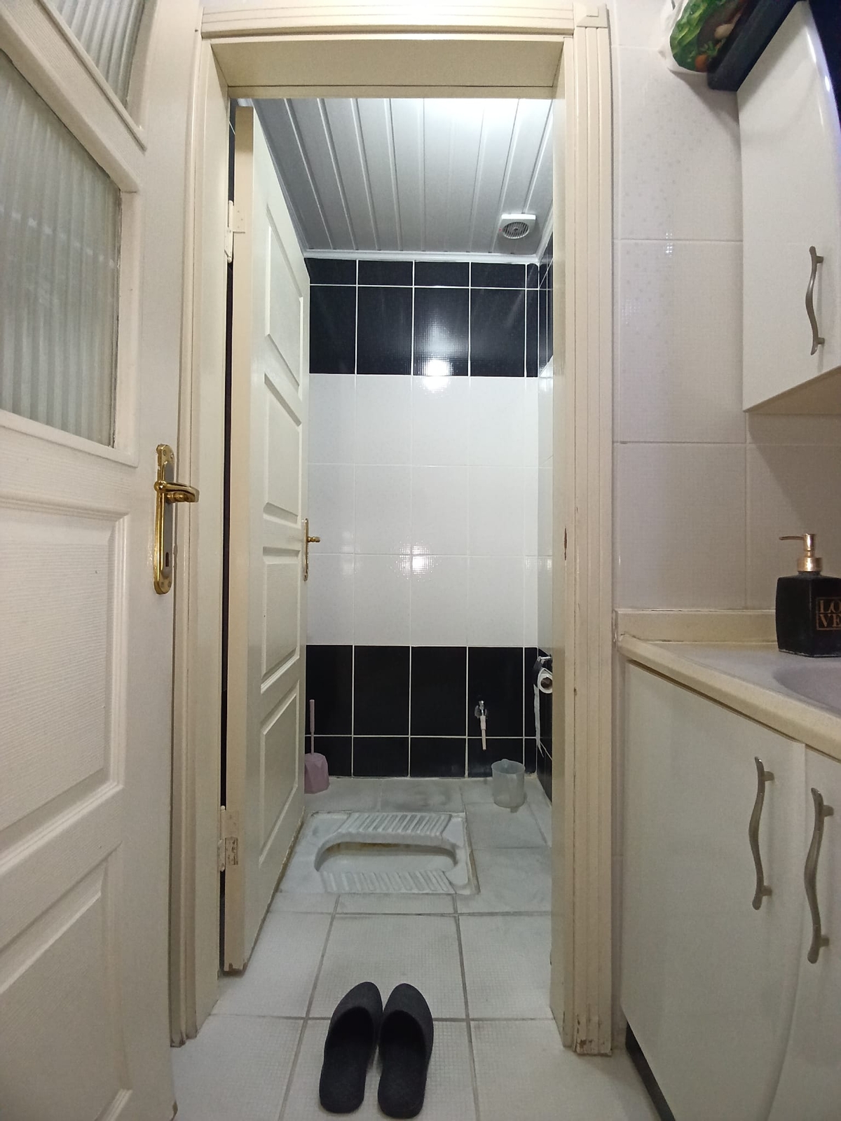 Erkilet'te Merkezi Konumda Satılık Geniş 3+1 Daire - Resim 24