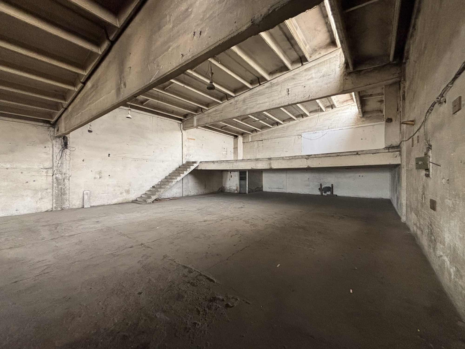 Ağaçişleri de 400m2 İmalathane - Resim 4
