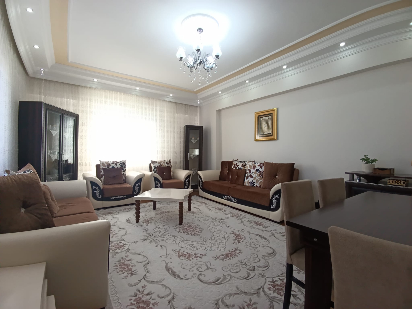 Erkilet'te Merkezi Konumda Satılık Geniş 3+1 Daire - Resim 11