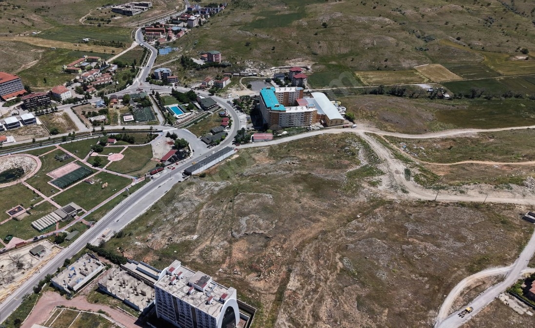 Kozaklıda Harika Konumlu Satılık Köşe Parsel Turizm Arsası - Resim 9