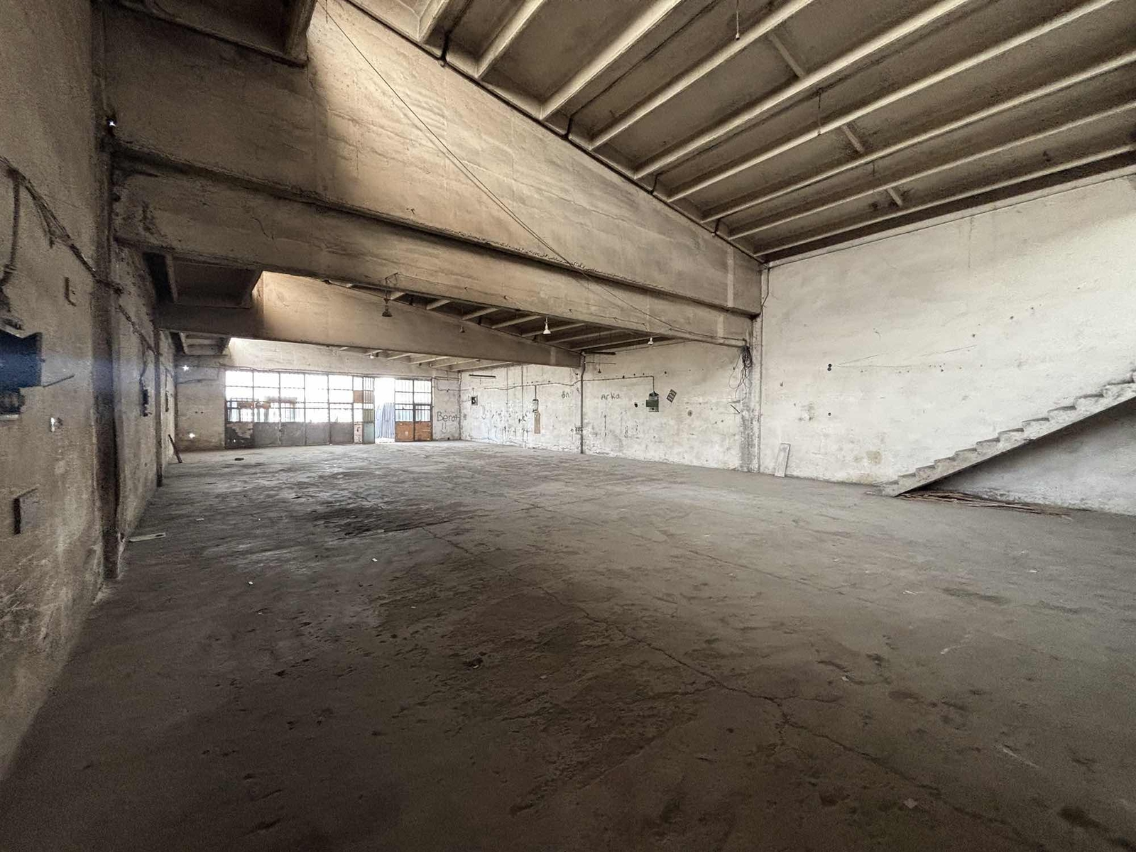 Ağaçişleri de 400m2 İmalathane - Resim 12