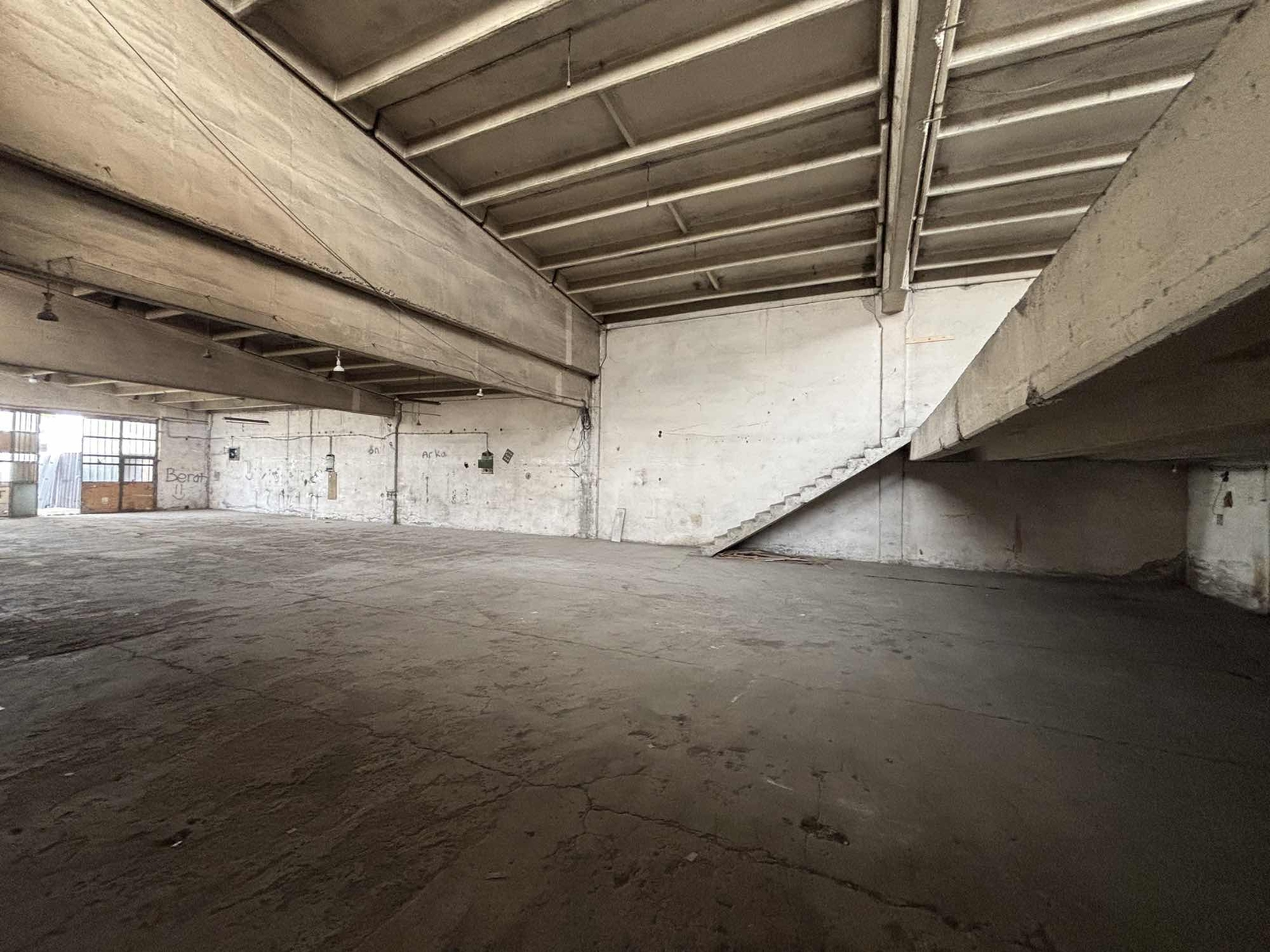 Ağaçişleri de 400m2 İmalathane - Resim 8