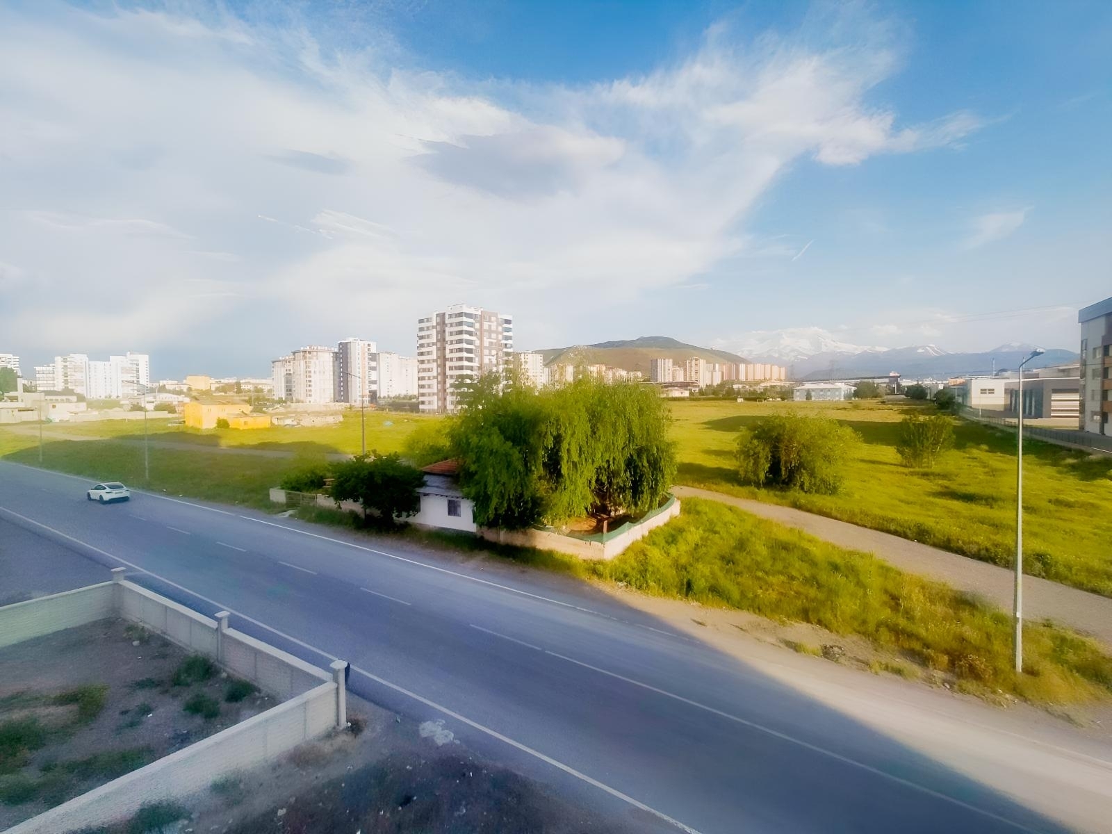 19MAYİS'TA ORGANİZE SANAYİYE YAKIN GÜZEL LOKASYONDA DAİRE - Resim 2