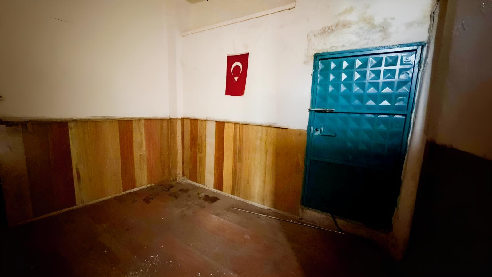 AĞIRNAS MEYDANIDA ARSASIYLA BİRLİKTE 2 HAZIR DÜKKÂN - Resim 7