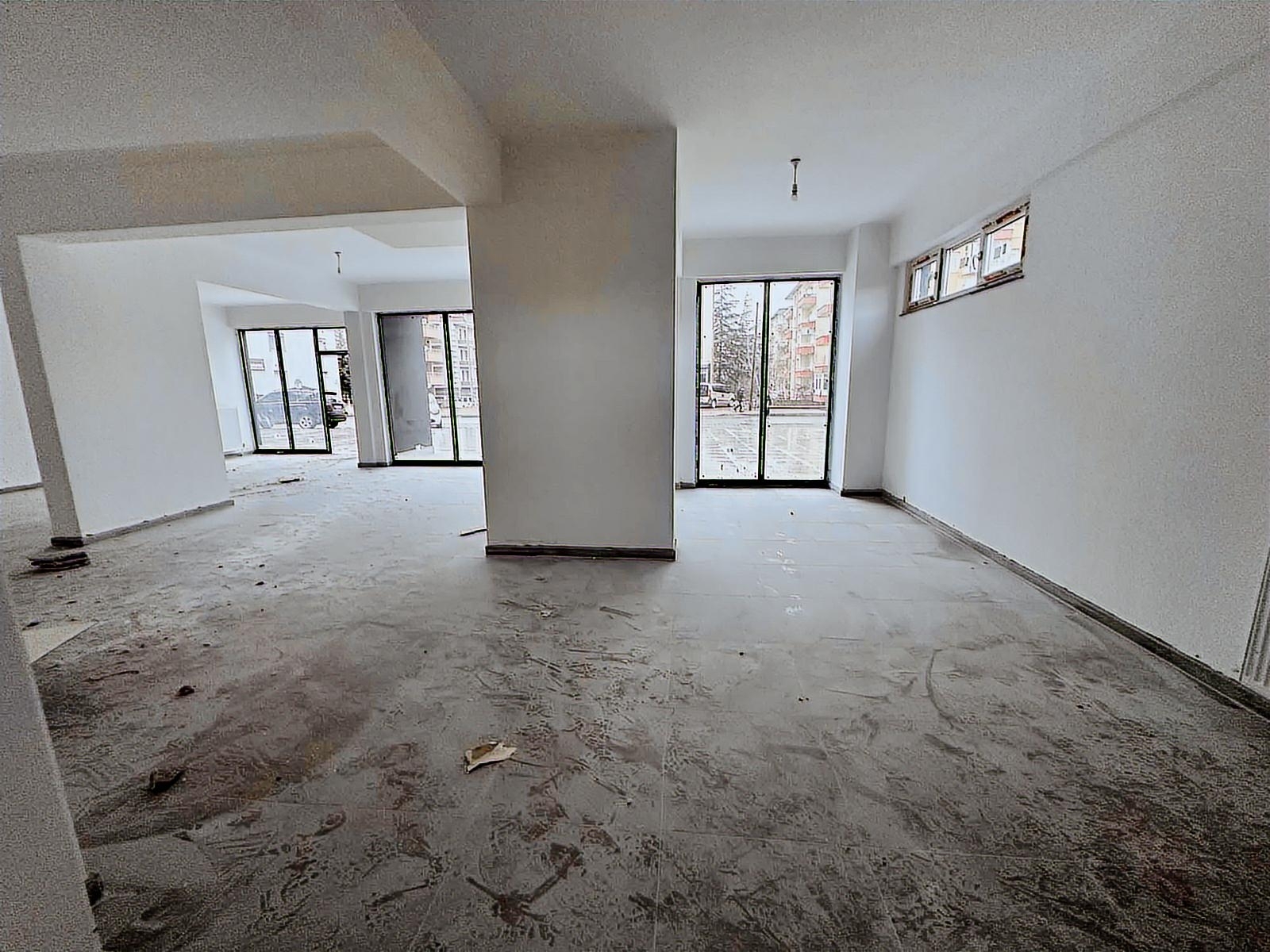 Bahçelievler Caddesi 300m² Kiralık Dükkan - Resim 23