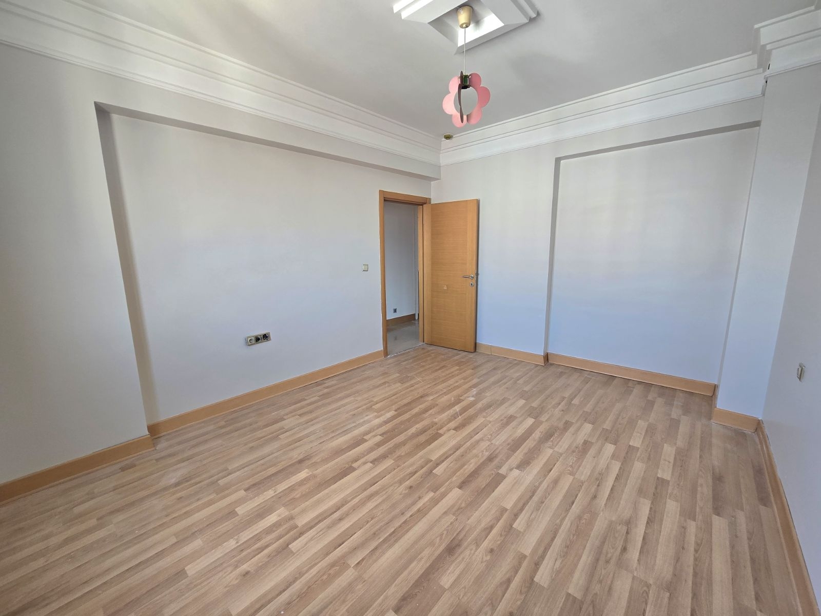 SARAR PARK REZİDANS'DA KİRALIK 4+1 DAİRE - Resim 6