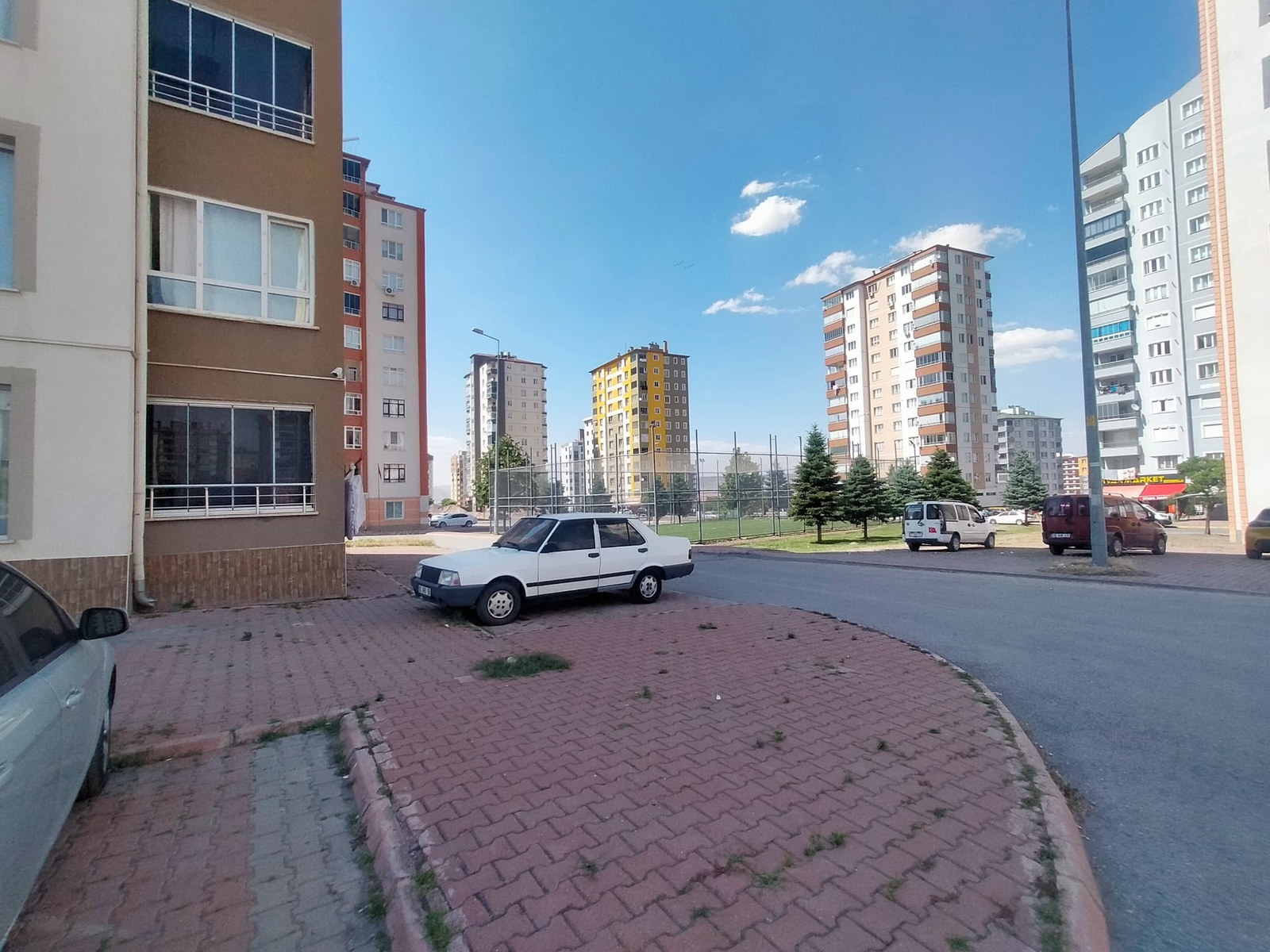 BELSİN KOCATEPE'DE DÖRT YANI AÇIK TEMİZ 3+1 YAPSAT DAİRE - Resim 15