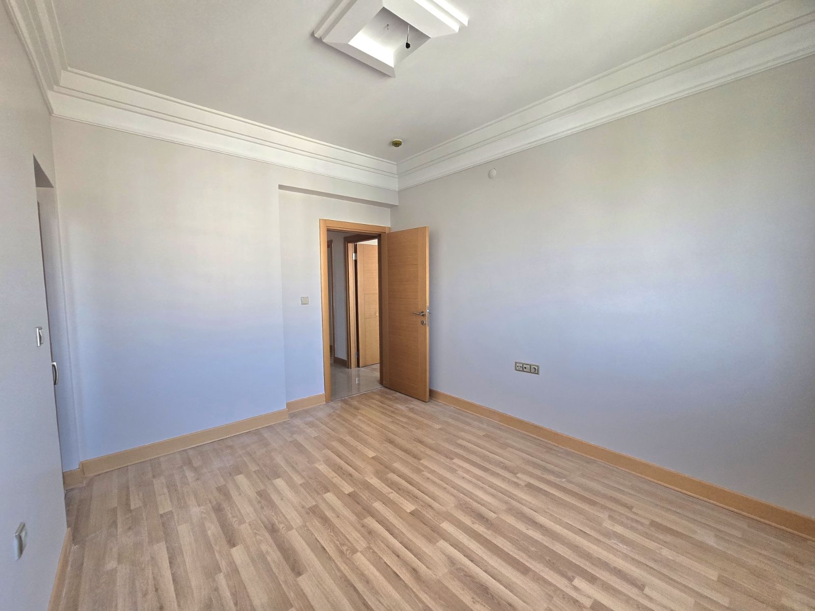 SARAR PARK REZİDANS'DA KİRALIK 4+1 DAİRE - Resim 11