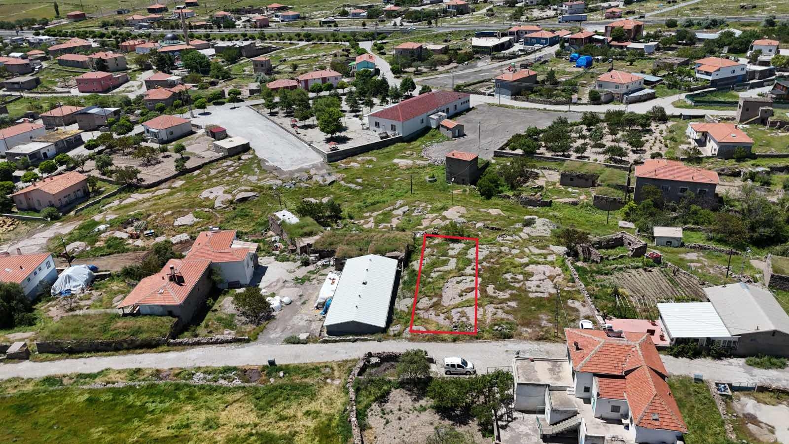 İNCESU GARİPÇE DE SATILIK MANZARALI TEK TAPU VİLLA PARSELİ