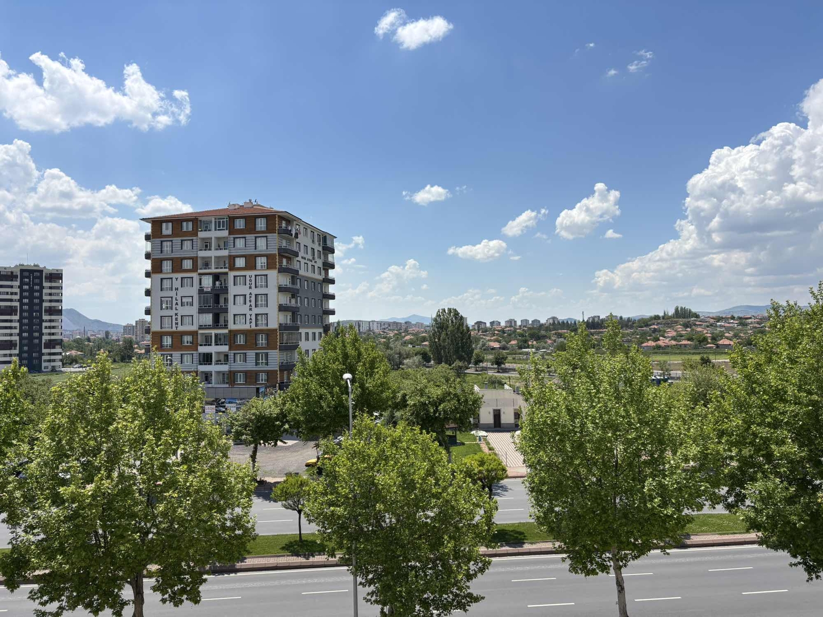 Havalimanı Yolunda 3+1 Satılık Daire - Resim 11