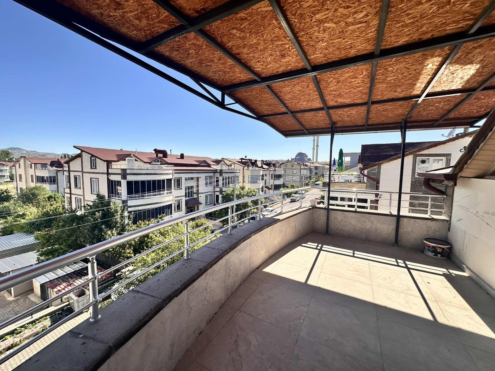 DUAYERİ MAHALLESİ TERAS KAT 1+1 EŞYALI KİRALIK DAİRE - Resim 9