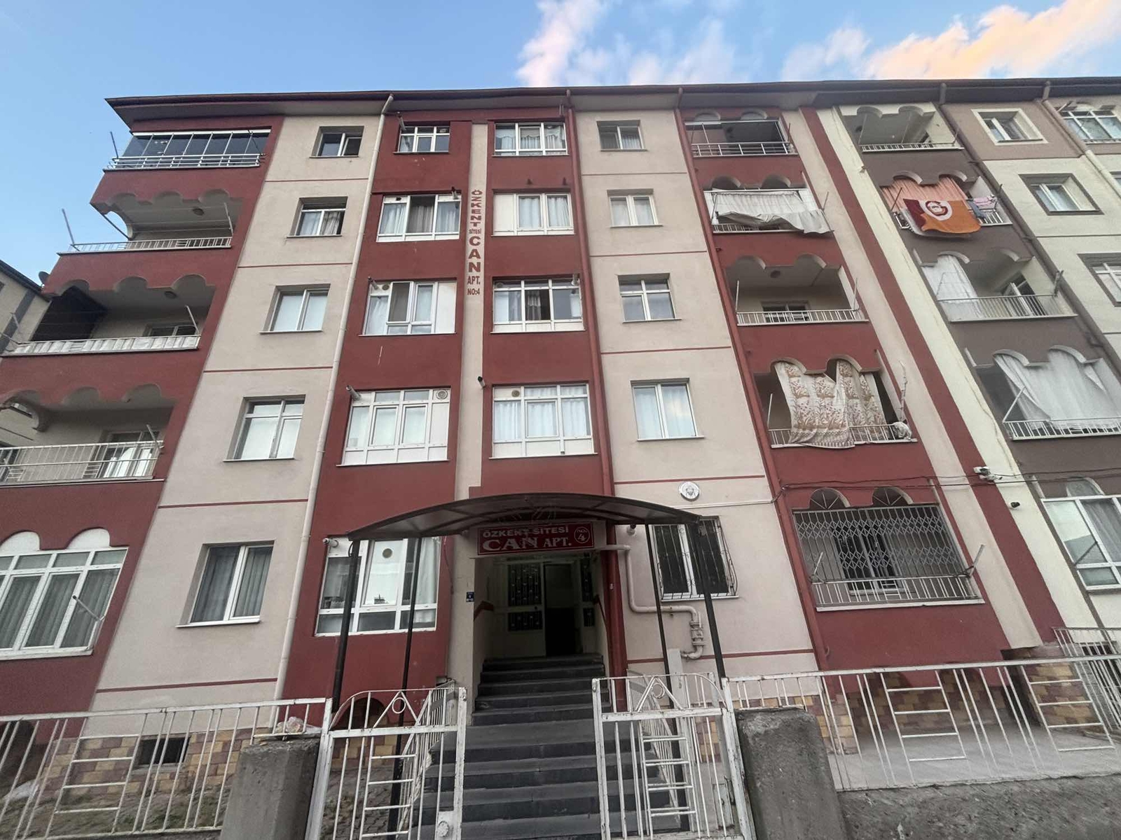 ZİYAGÖKALP MAHAlLLESİNDE SATLIK DAİRE - Resim 2