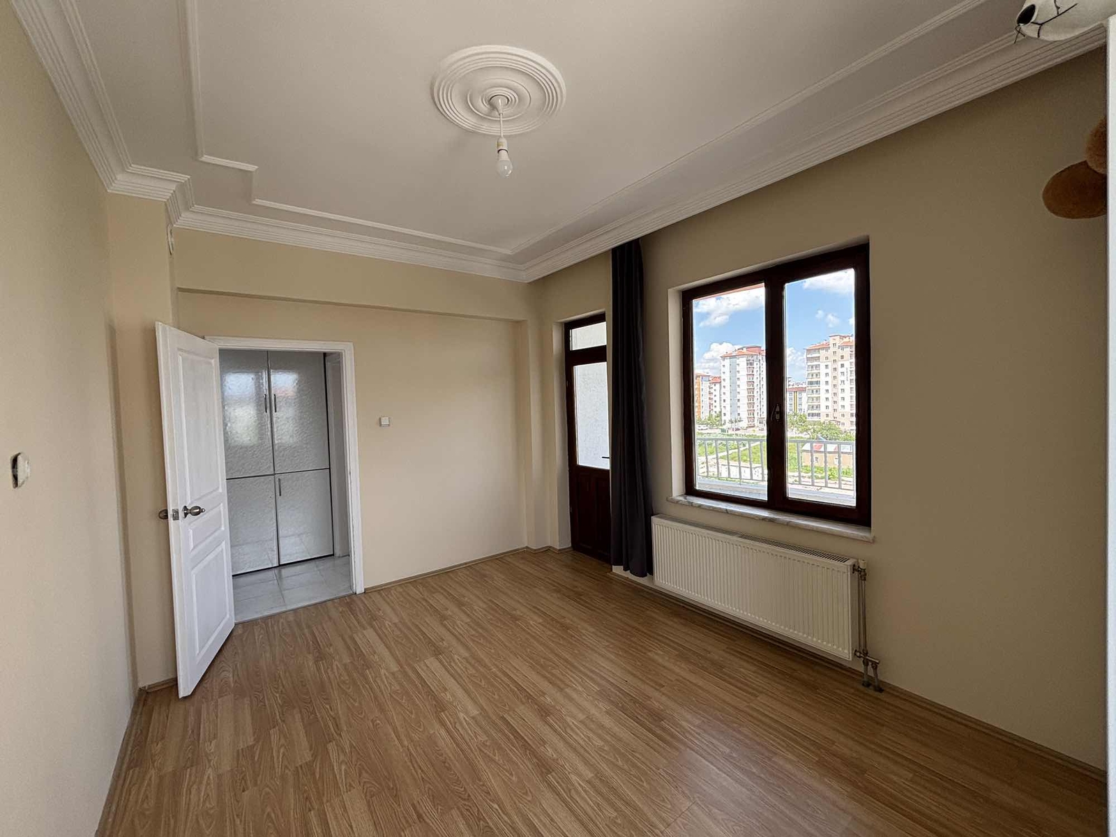 Havalimanı Yolunda 3+1 Satılık Daire - Resim 18