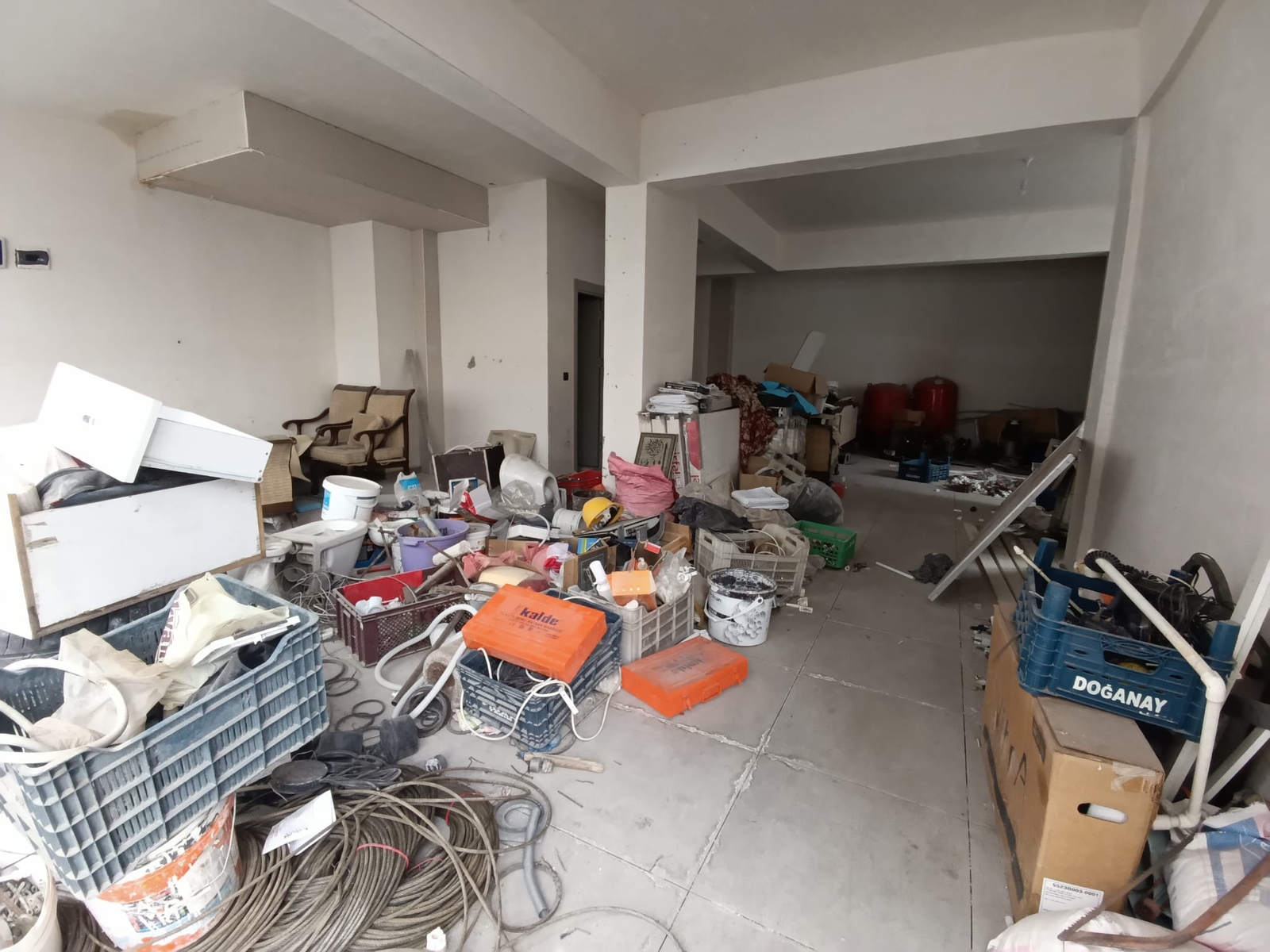 Küçük Ali'de Geniş Cepheli Hazır Sıfır Satılık Dükkan - Resim 13