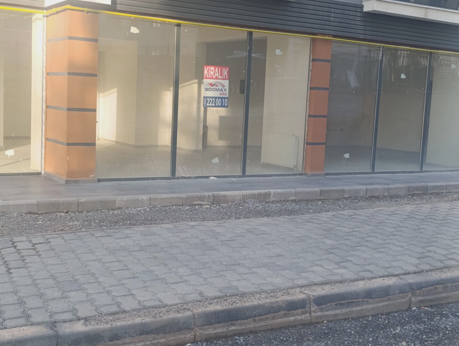 Küçük Ali Mahallesinde Kiralık Sıfır Köşe Dükkan - Resim 7