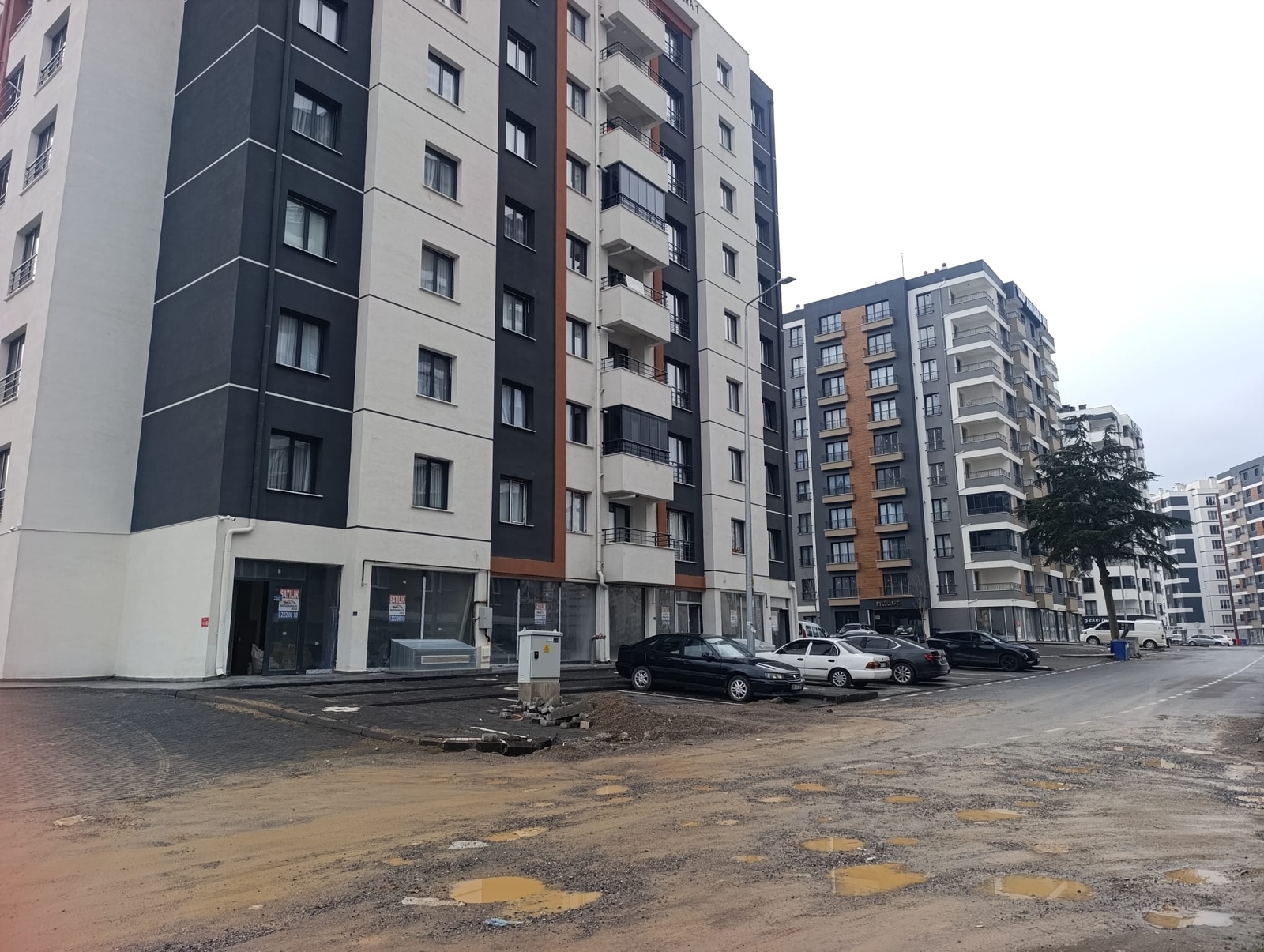 Küçük Ali'de Geniş Cepheli Hazır Sıfır Satılık Dükkan