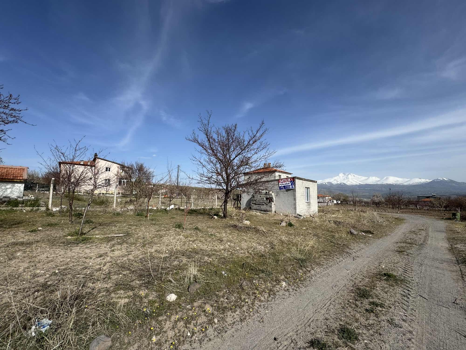 İNCESU ÖRENŞEHİRDE SATILIK 483 M2 ARSALI BAĞ EVİ