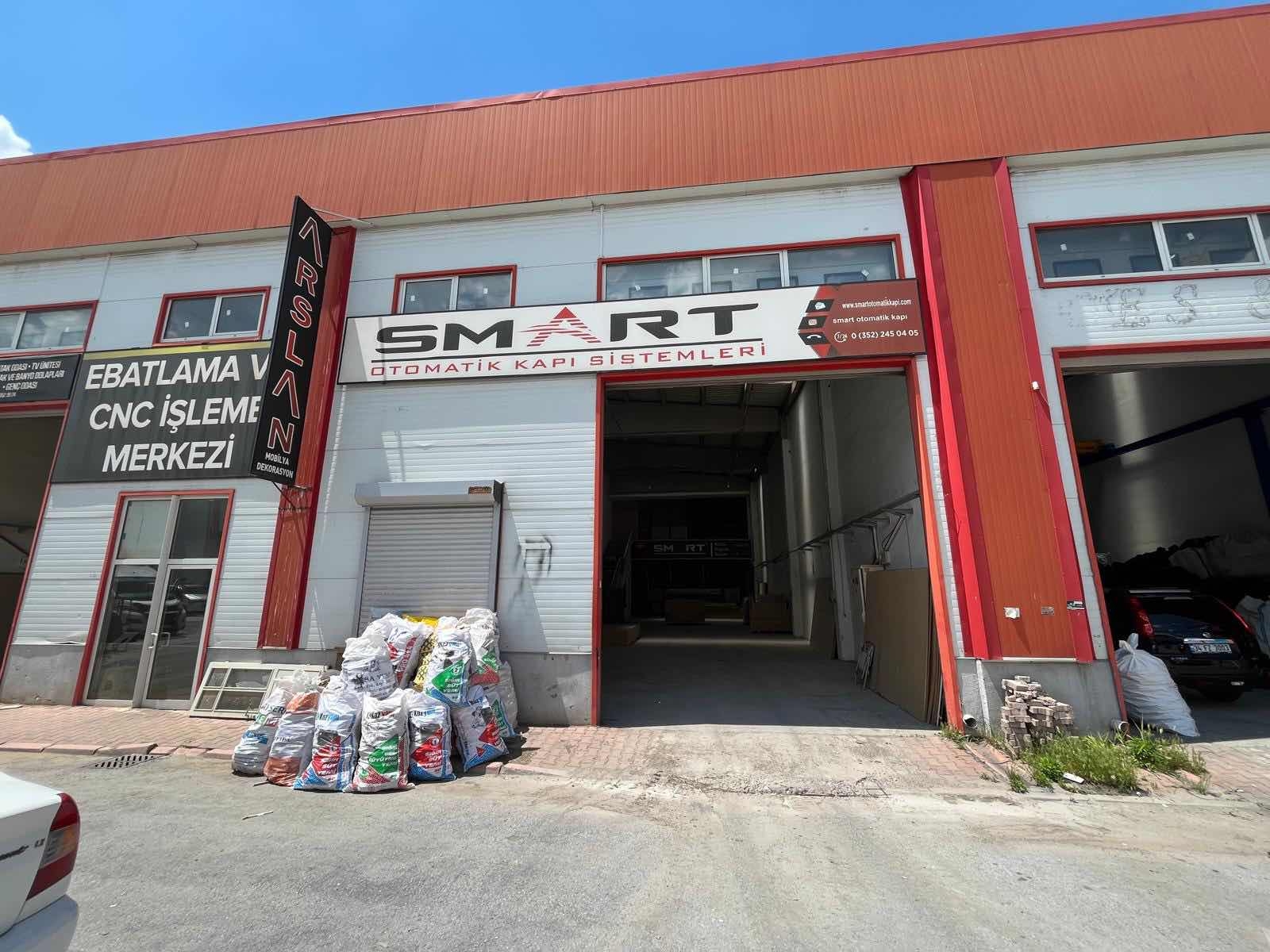 MOBİLYAKENT'DE SATILIK 400m2 DÜKKAN - Resim 2