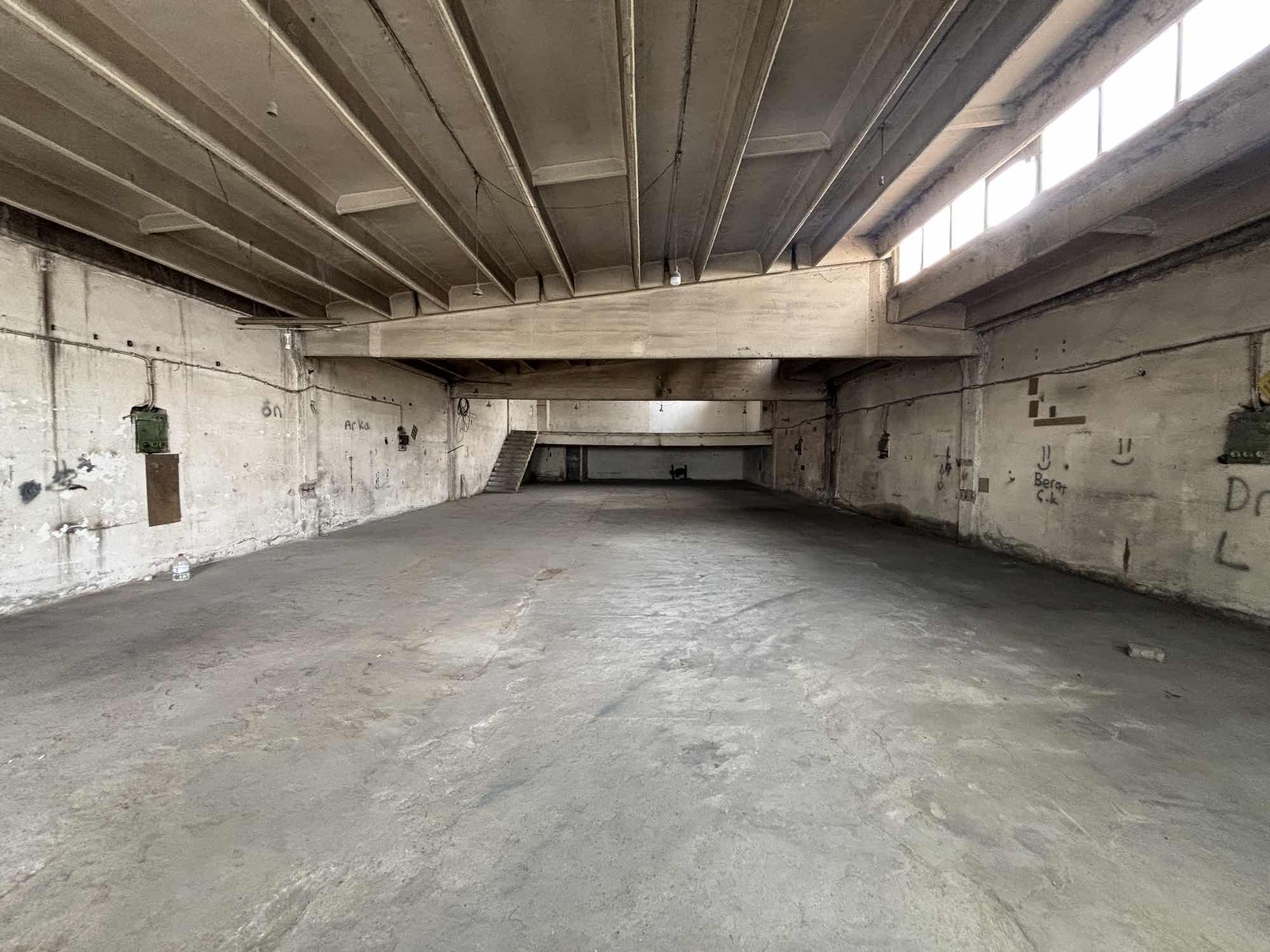 Ağaçişleri de 400m2 İmalathane